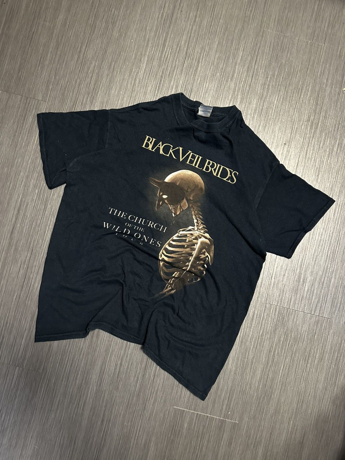 Gildan Black veilbrides tour t shirt Size US L / EU 52-54 / 3 - 1 Thumbnail