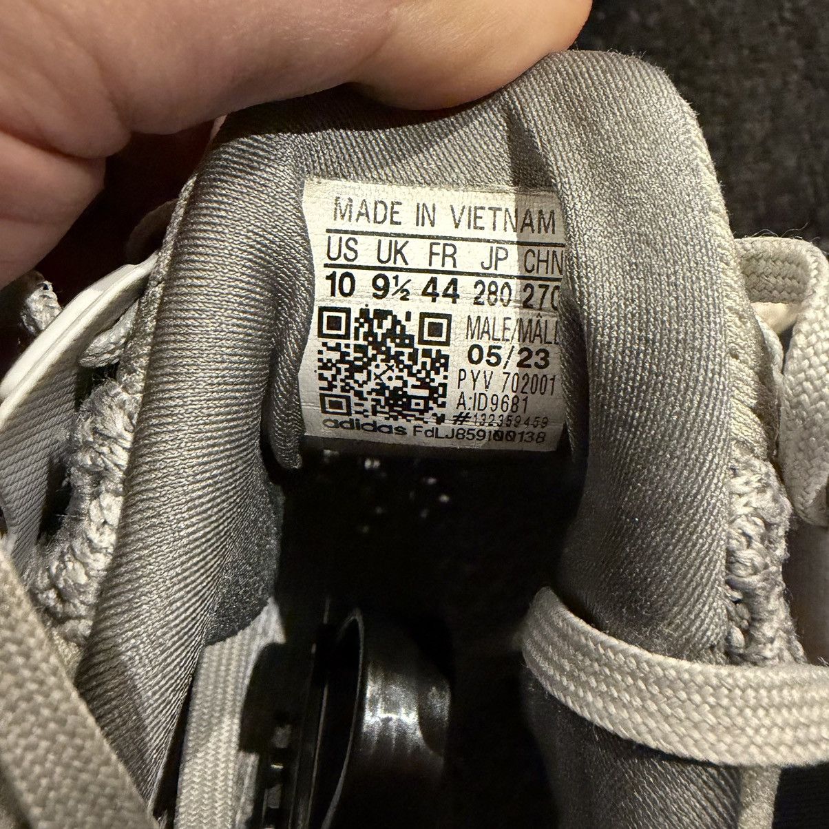 Adidas Adidas gray and black ultra boost Size US 10 / EU 43 - 8 Thumbnail