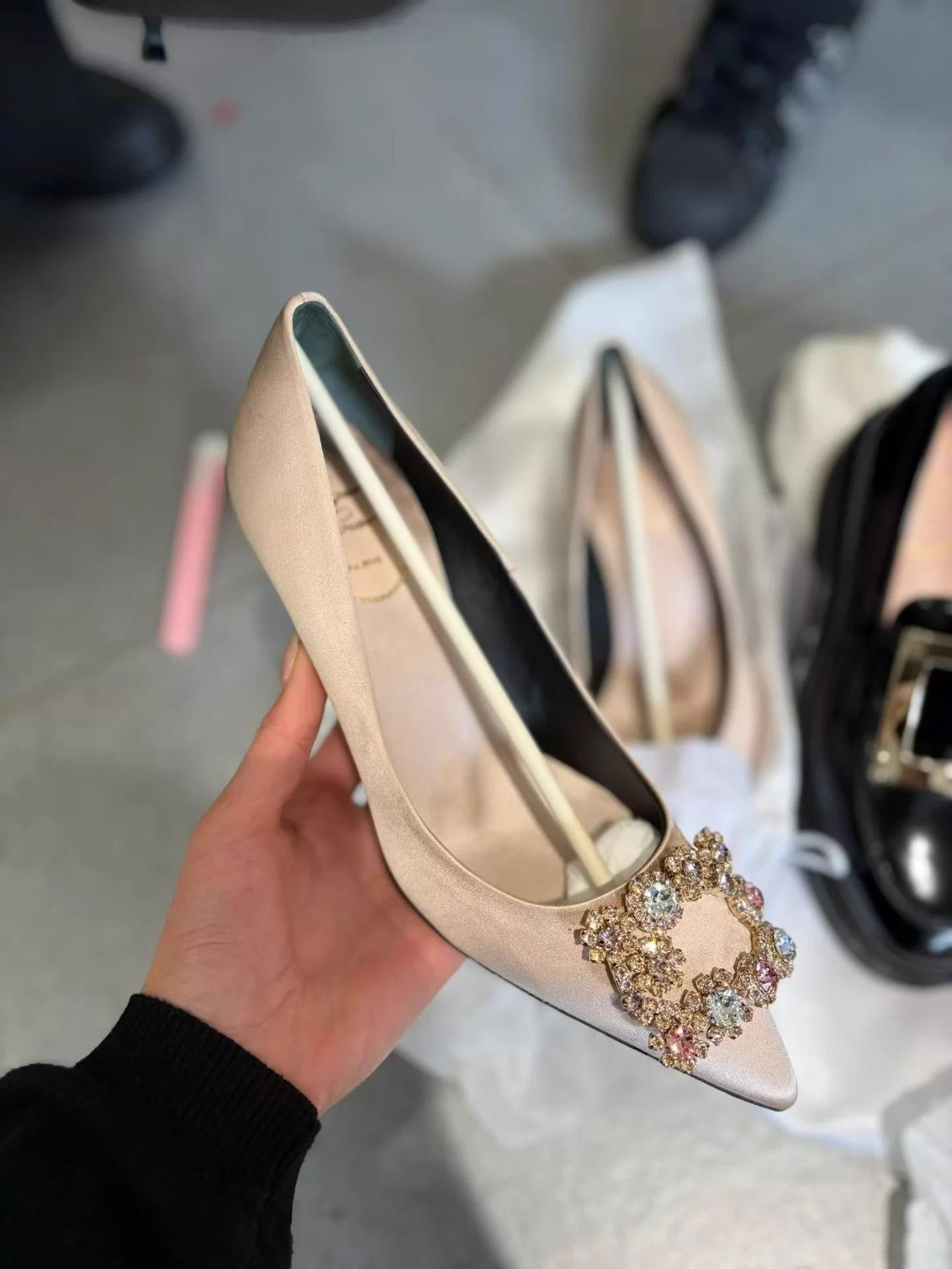 Roger Vivier RV Champagne Pointy Toe Crystal Buckle Pumps 37 EU Size US 6.5 / IT 36.5 - 1 Thumbnail