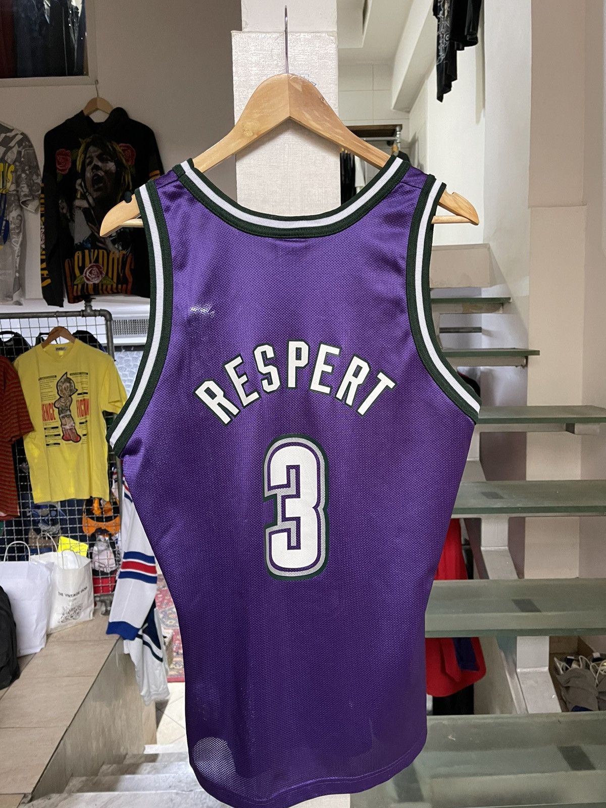 Champion × NBA × Vintage Vintage Milwaukee Bucks 1995 Shawn Respert Jersey Size US L / EU 52-54 / 3 - 2 Thumbnail