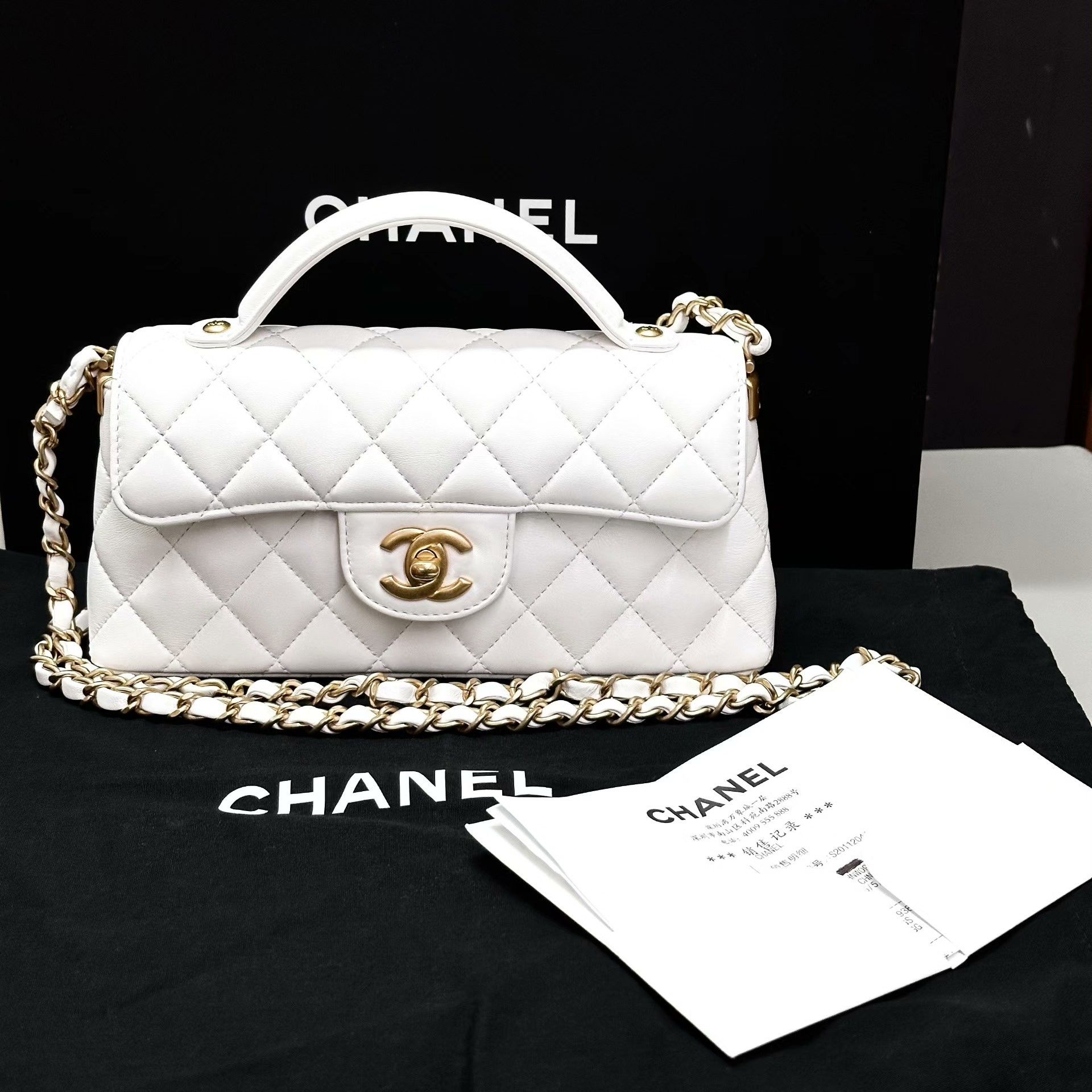 Chanel Pre-loved Bag Very good condition Size ONE SIZE - 1 Thumbnail