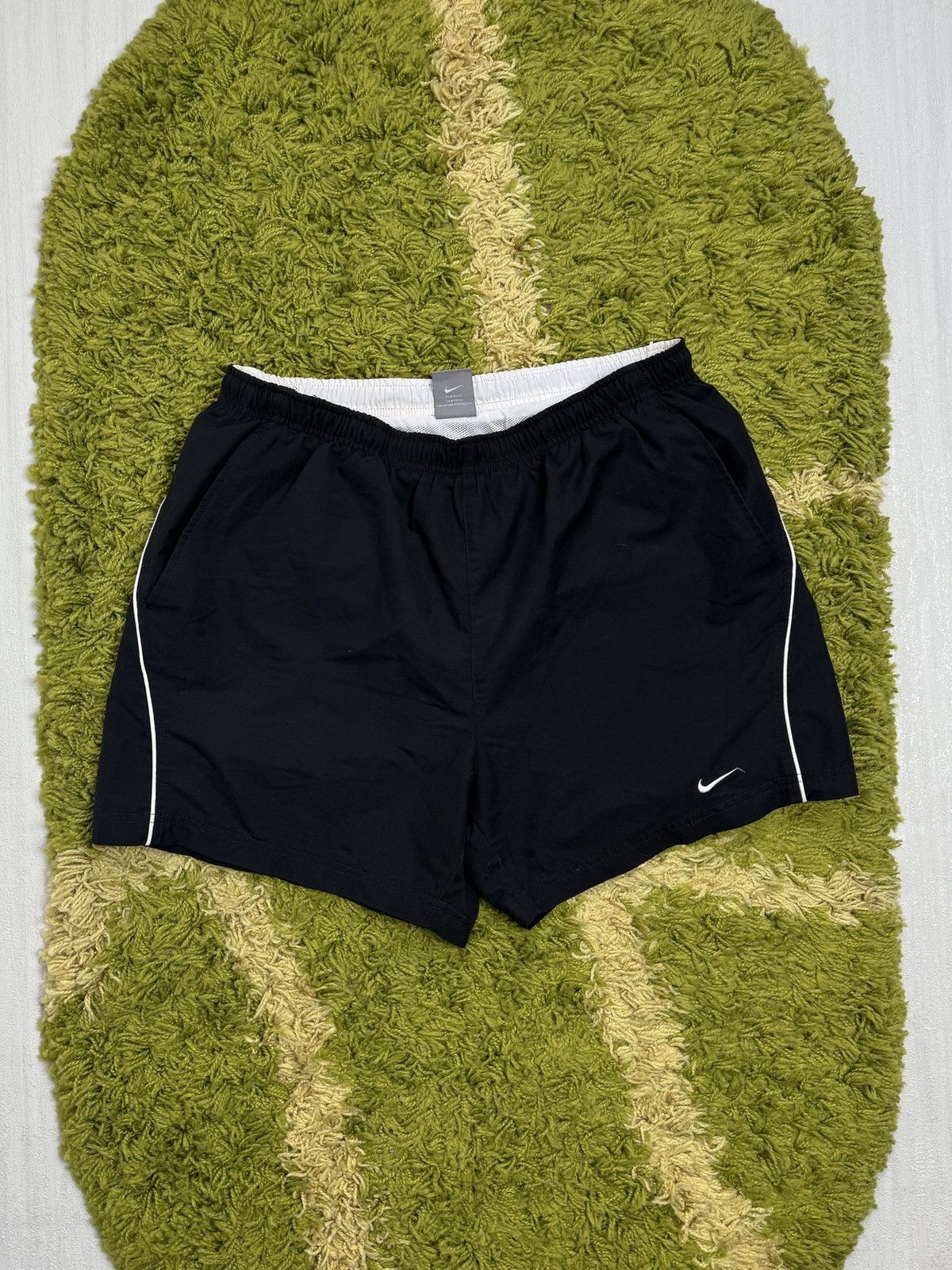 Nike Nike vintage shorts Size US 34 / EU 50 - 1 Thumbnail