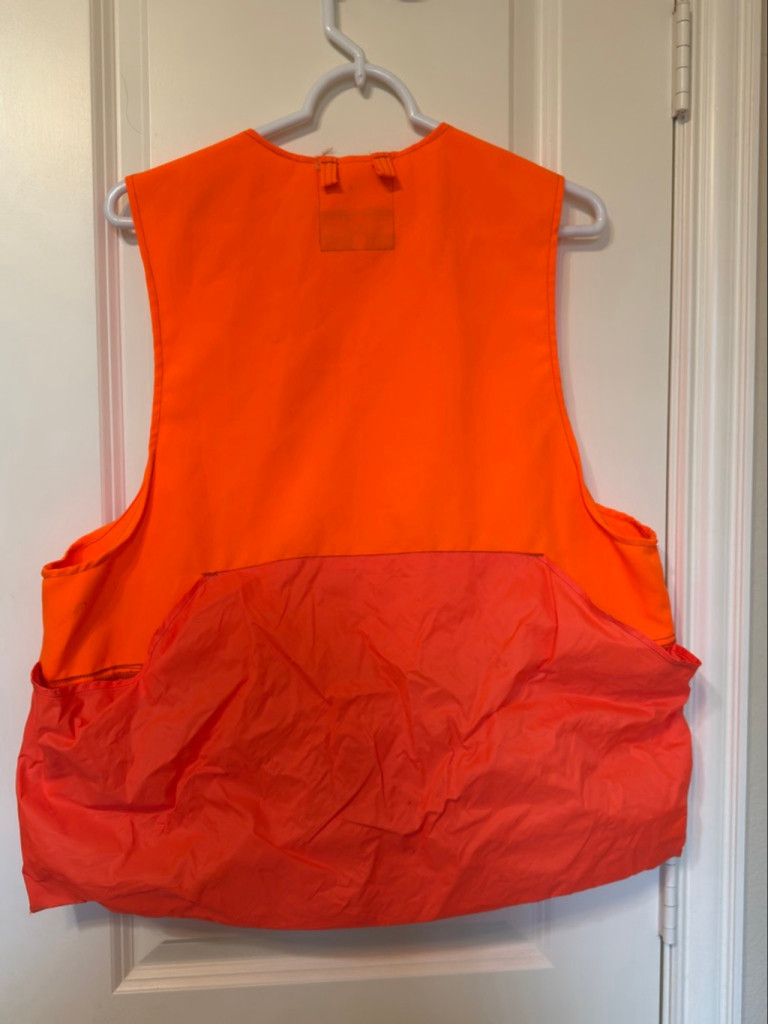 The Unbranded Brand Vintage Men’s Orange Hunting Vest-L Size US L / EU 52-54 / 3 - 5 Thumbnail