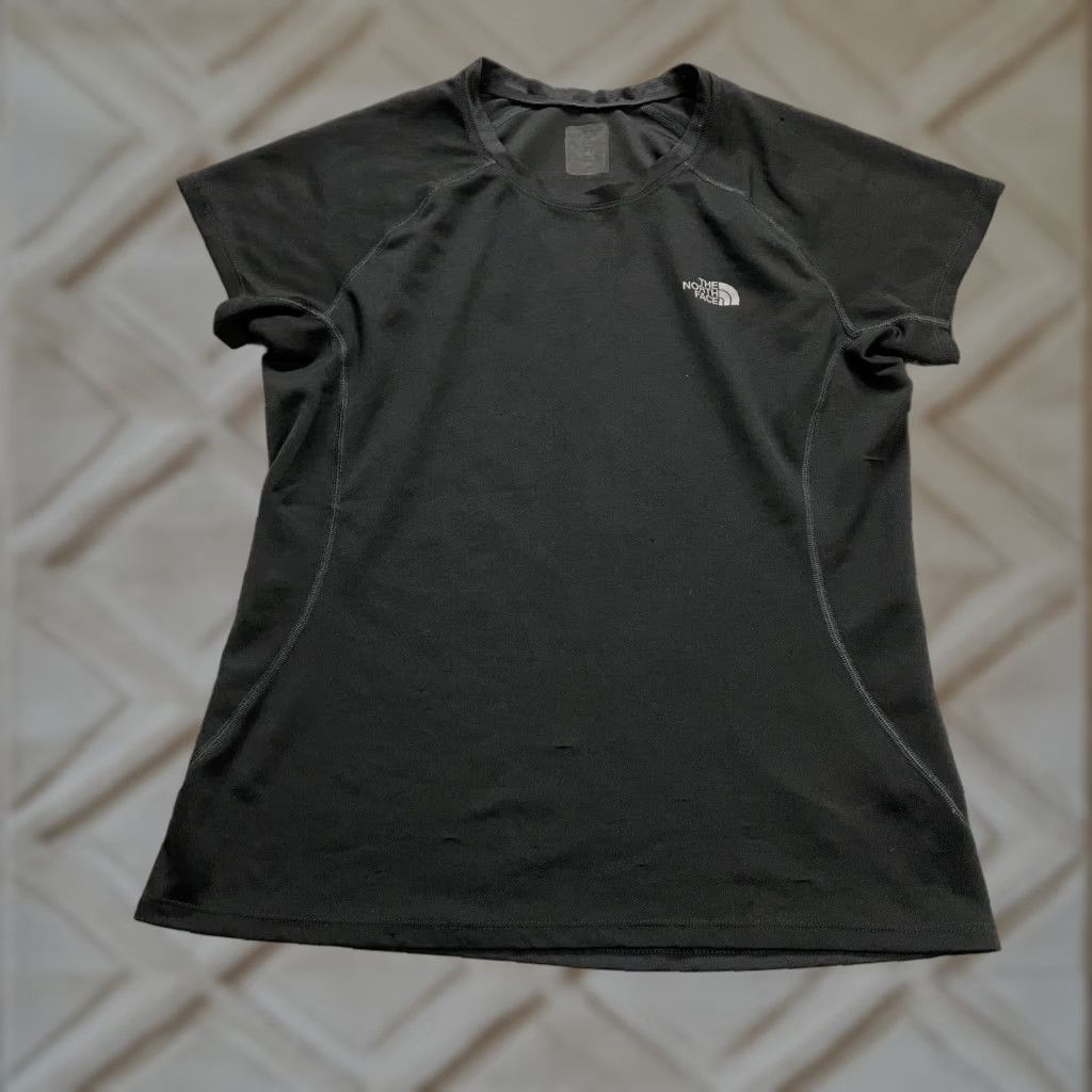 The North Face The North Face Active Top Womens Small Black Short Sleeve Round Neck Running Gym Size S / US 4 / IT 40 - 1 Thumbnail