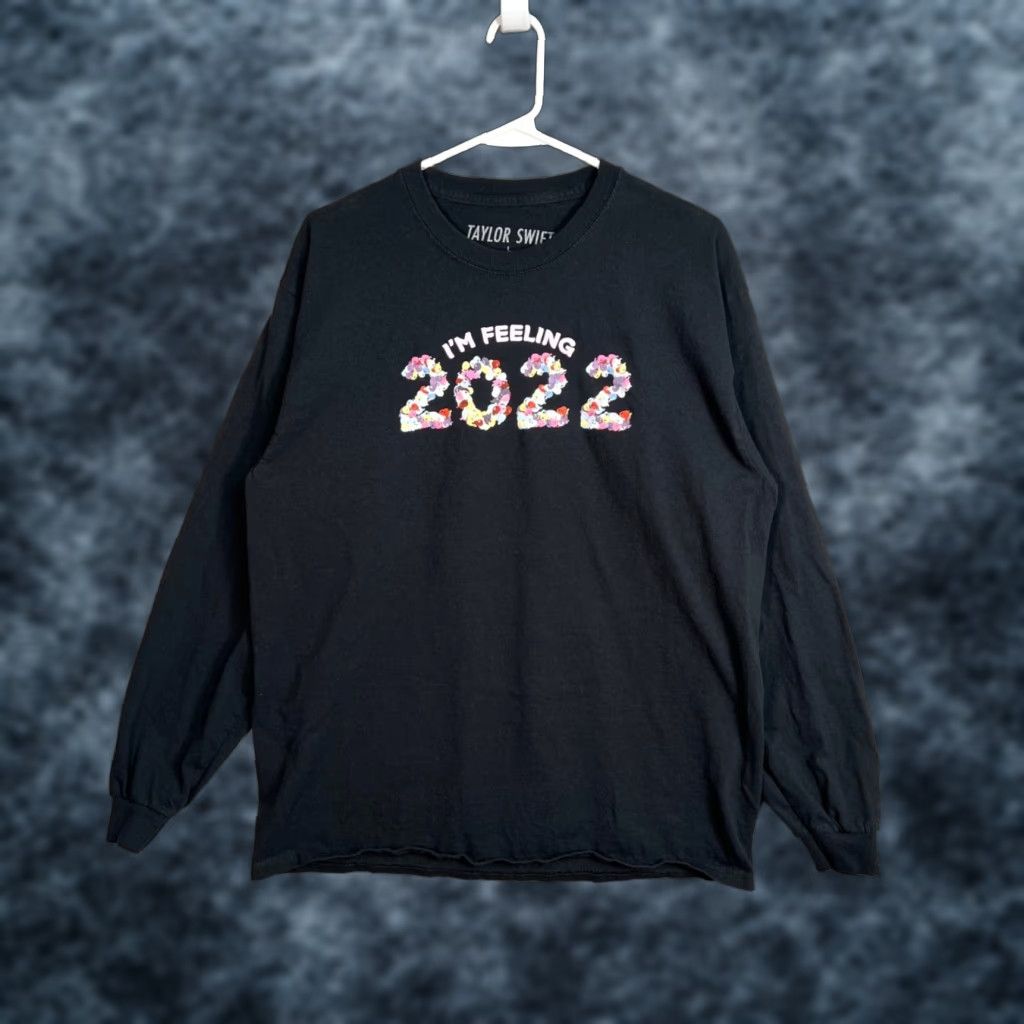 Vintage VINTAGE T Swift "I'm Feeling 2022" Black Long Sleeve T-Shirt Adult Large 100% Cotton Womens Size L / US 10 / IT 46 - 1 Thumbnail