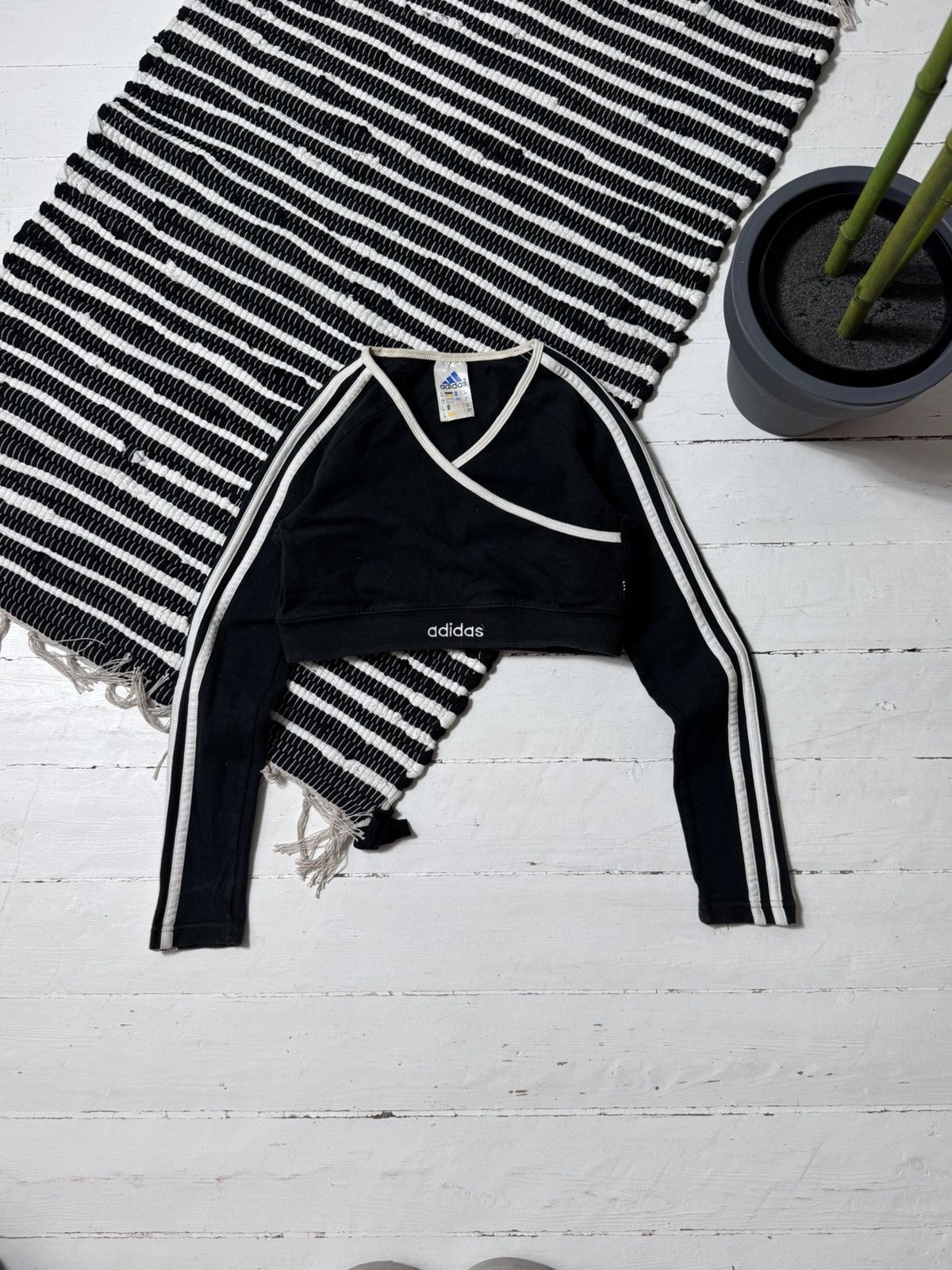 Adidas VINTAGE ADIDAS 2000s CROP LONG SLEEVE Size S / US 4 / IT 40 - 1 Thumbnail