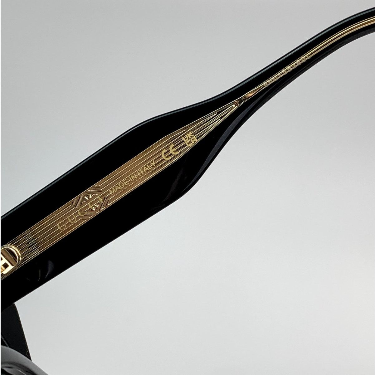 Gucci NEW Gucci Sunglasses GG1532SA 001 Black Grey Women Authentic Size ONE SIZE - 7 Thumbnail