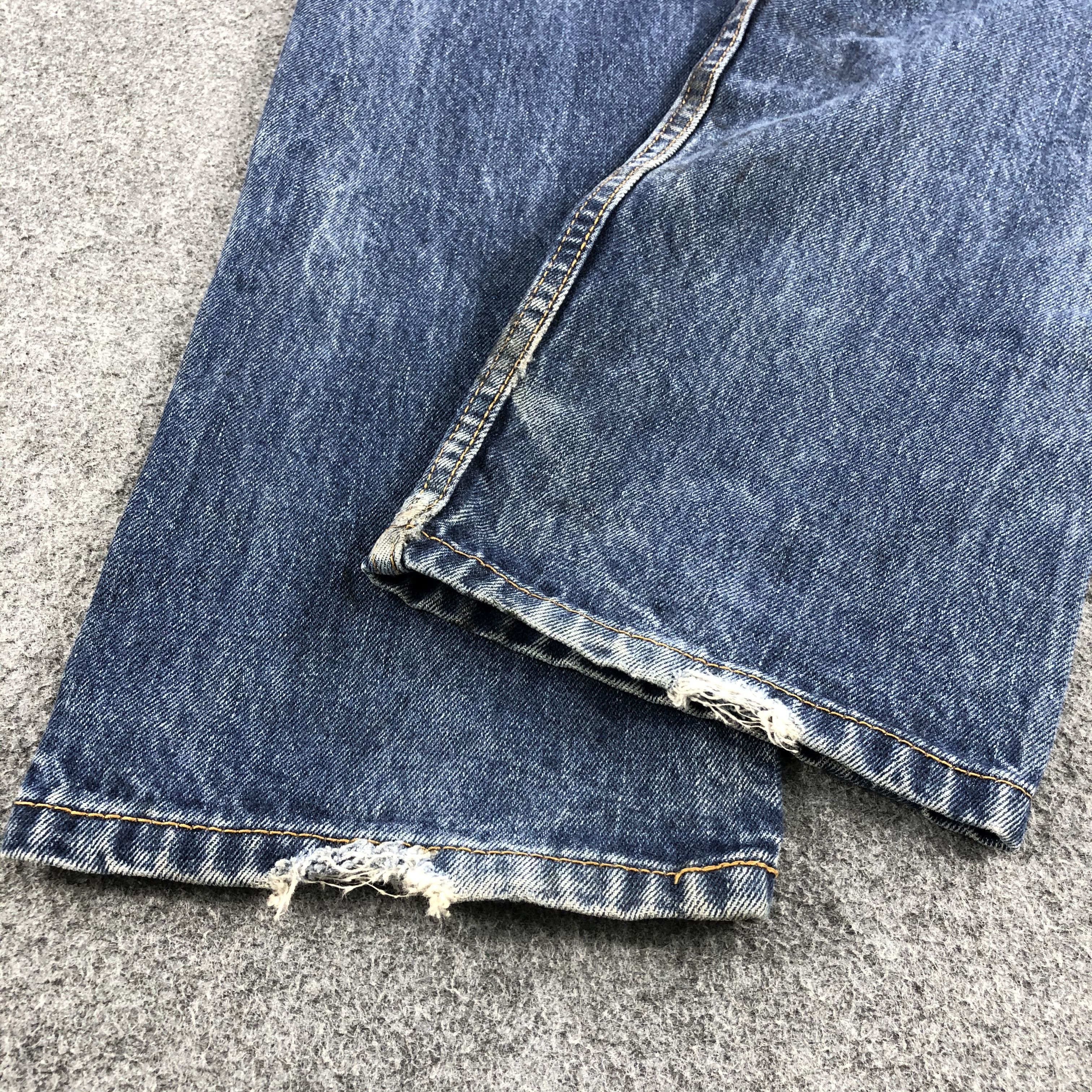 Levi's Faded Blue Vintage Levi's 505 Jeans Distress Denim KJ549 Size US 30 / EU 46 - 6 Thumbnail