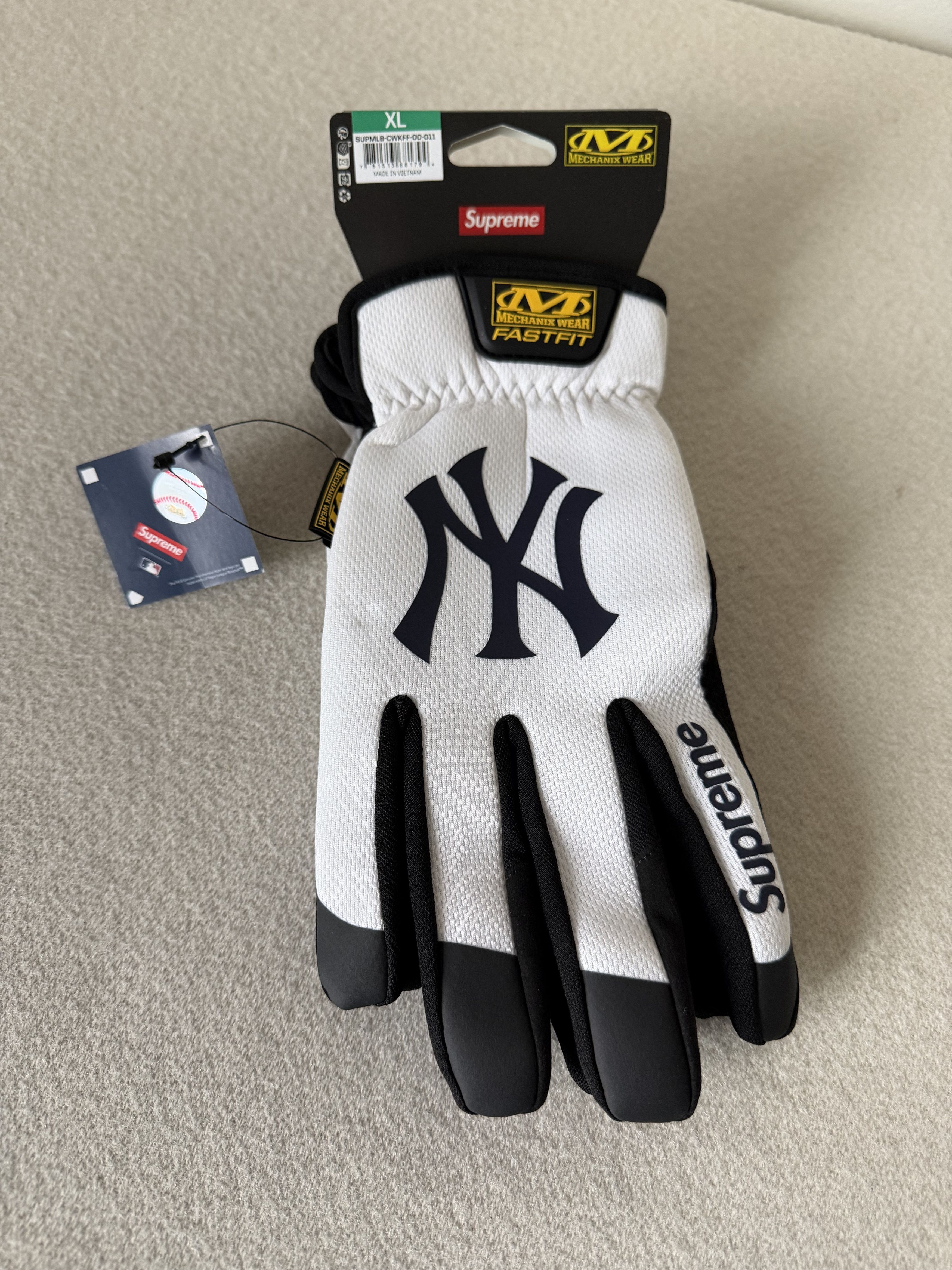 Supreme Supreme Aphex Twin Mechanix Gloves Black (XL) | Grailed