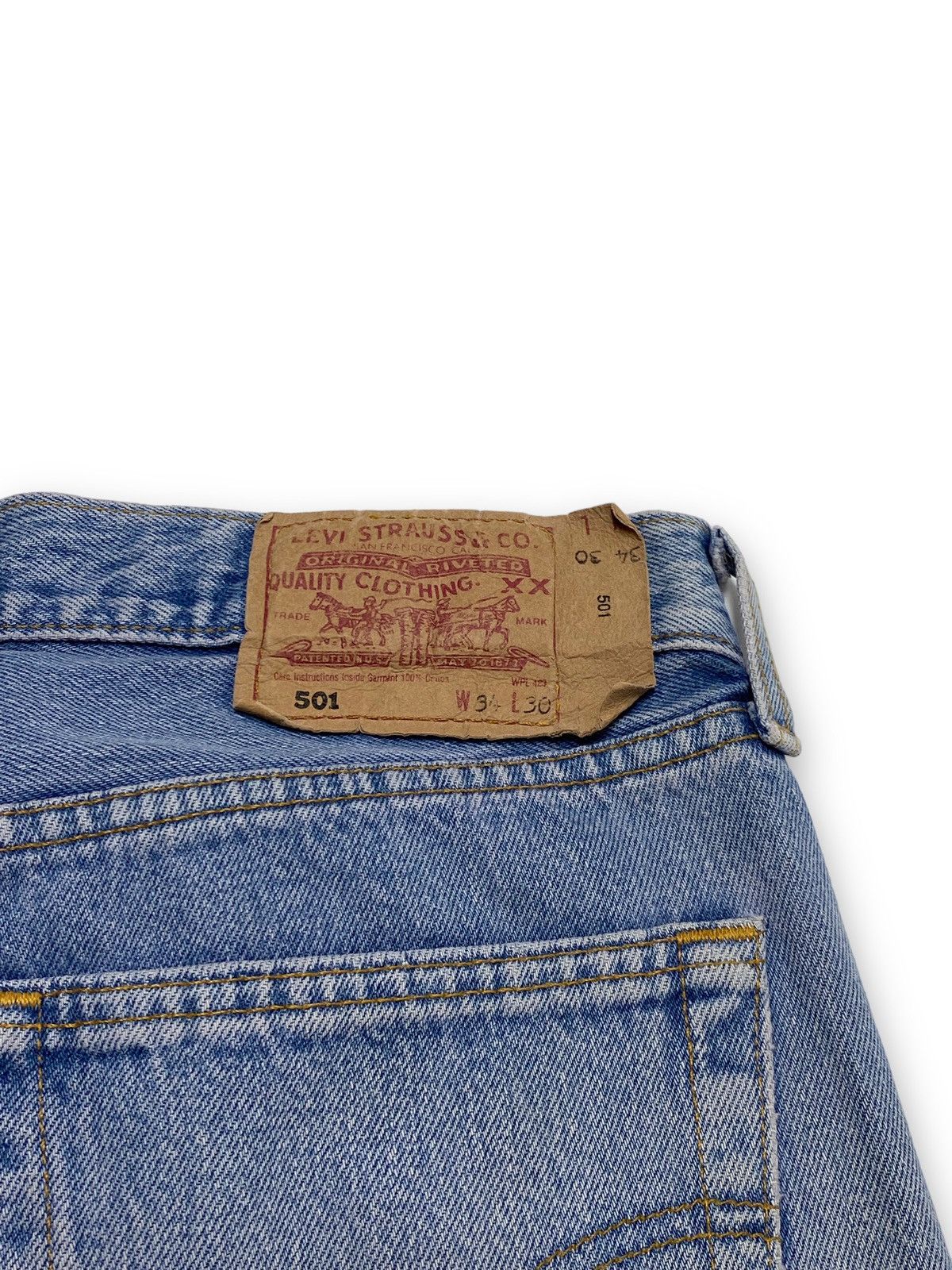 Levi's Vintage Clothing 90s Vintage LEVI'S Light Blue Denim Distressed Shorts Size US 31 - 11 Thumbnail