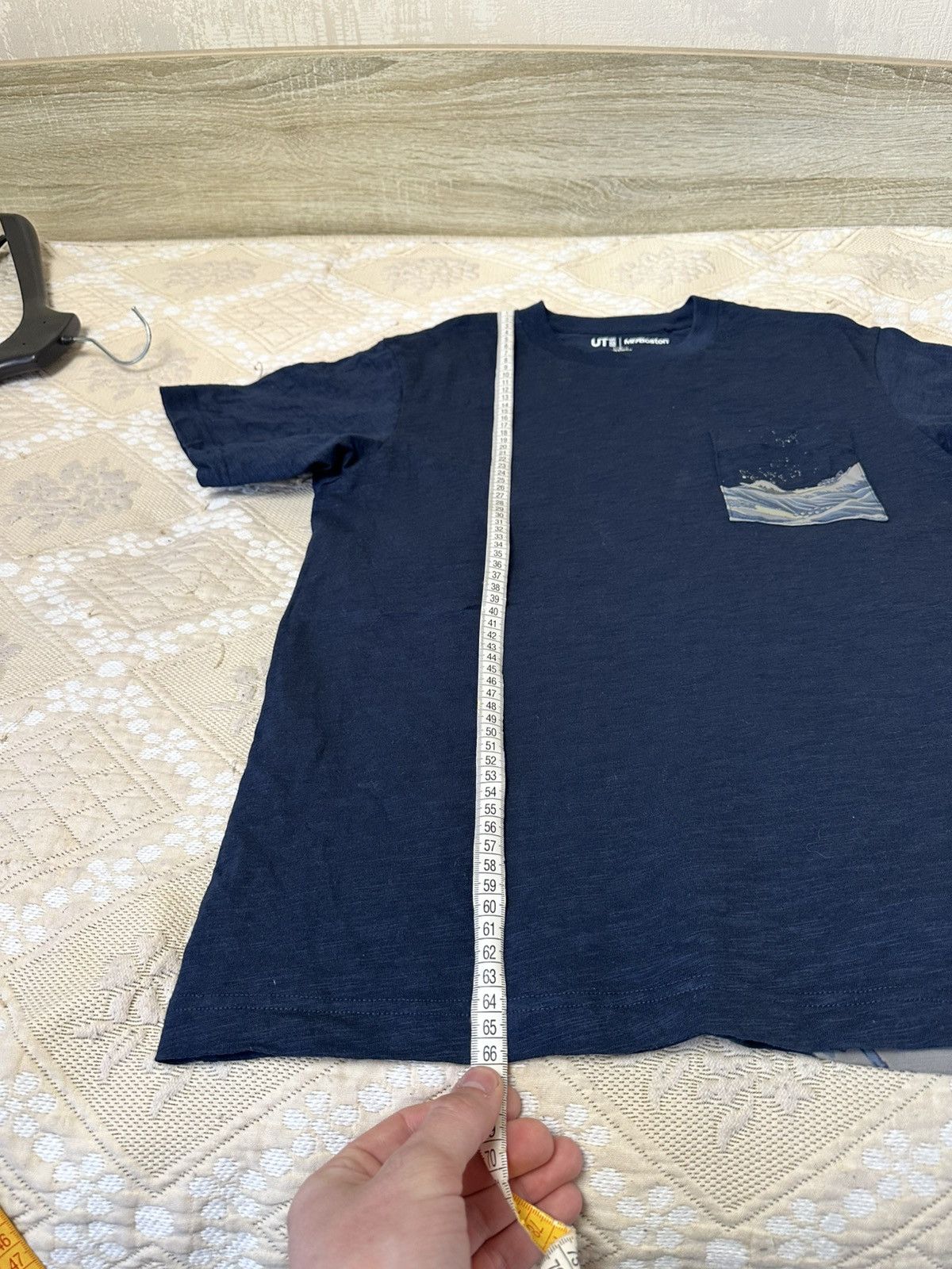 Uniqlo 🔥 Uniqlo Hokusai Blue White Great Wave SS T Shirt Kanagawa Size US M / EU 48-50 / 2 - 11 Thumbnail
