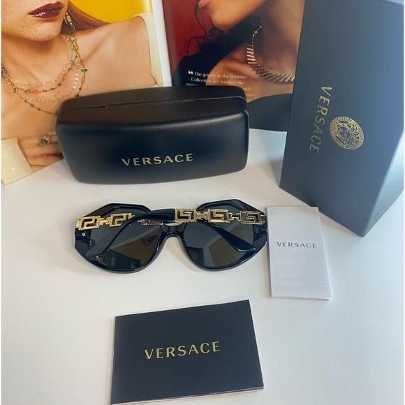 Versace NEW VERSACE VE4395 GB1/87 SUNGLASSES VE 4395","description Size ONE SIZE - 8 Thumbnail