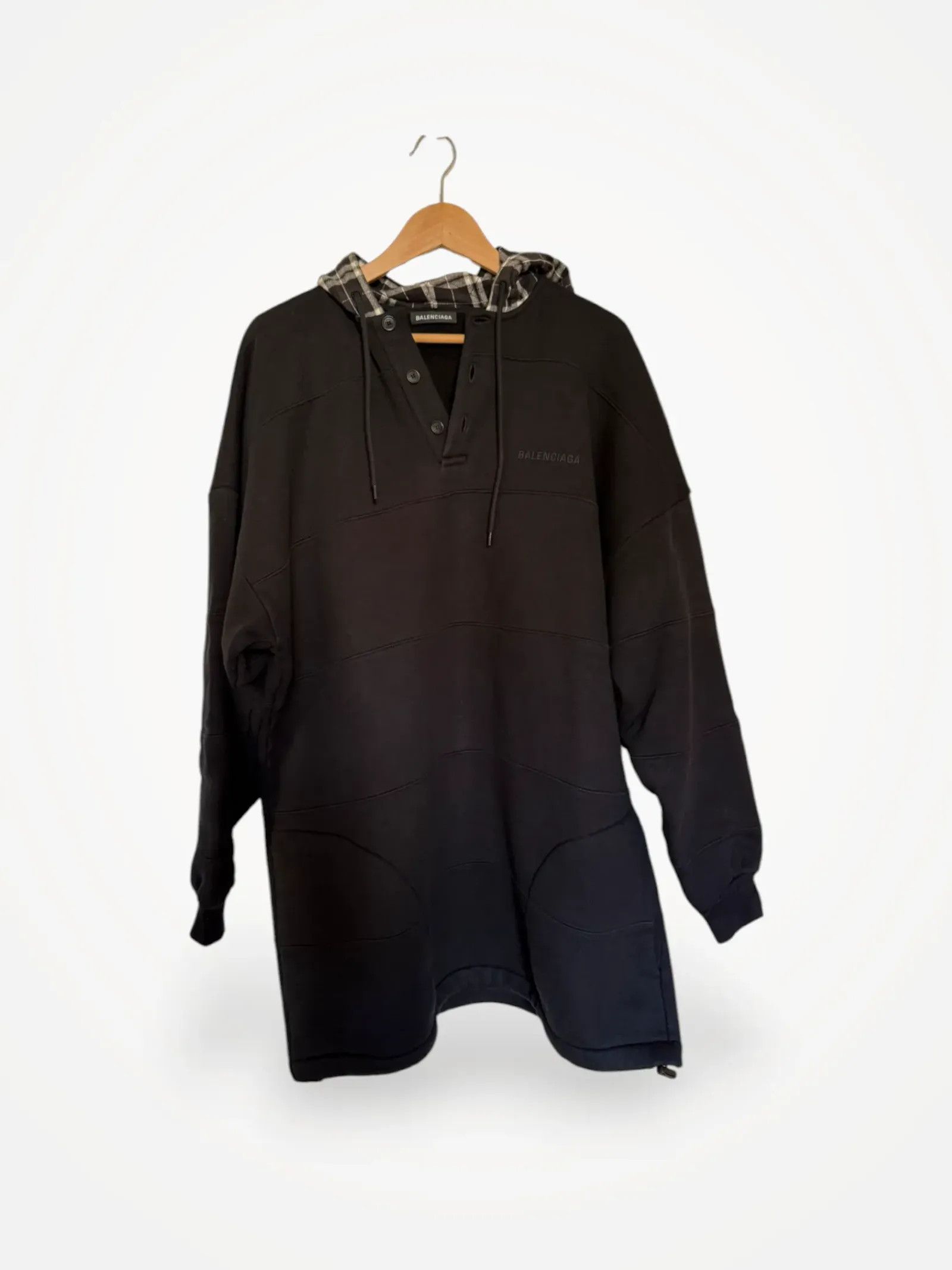 Balenciaga Balenciaga Hoodie Size XS / US 0-2 / IT 36-38 - 1 Thumbnail
