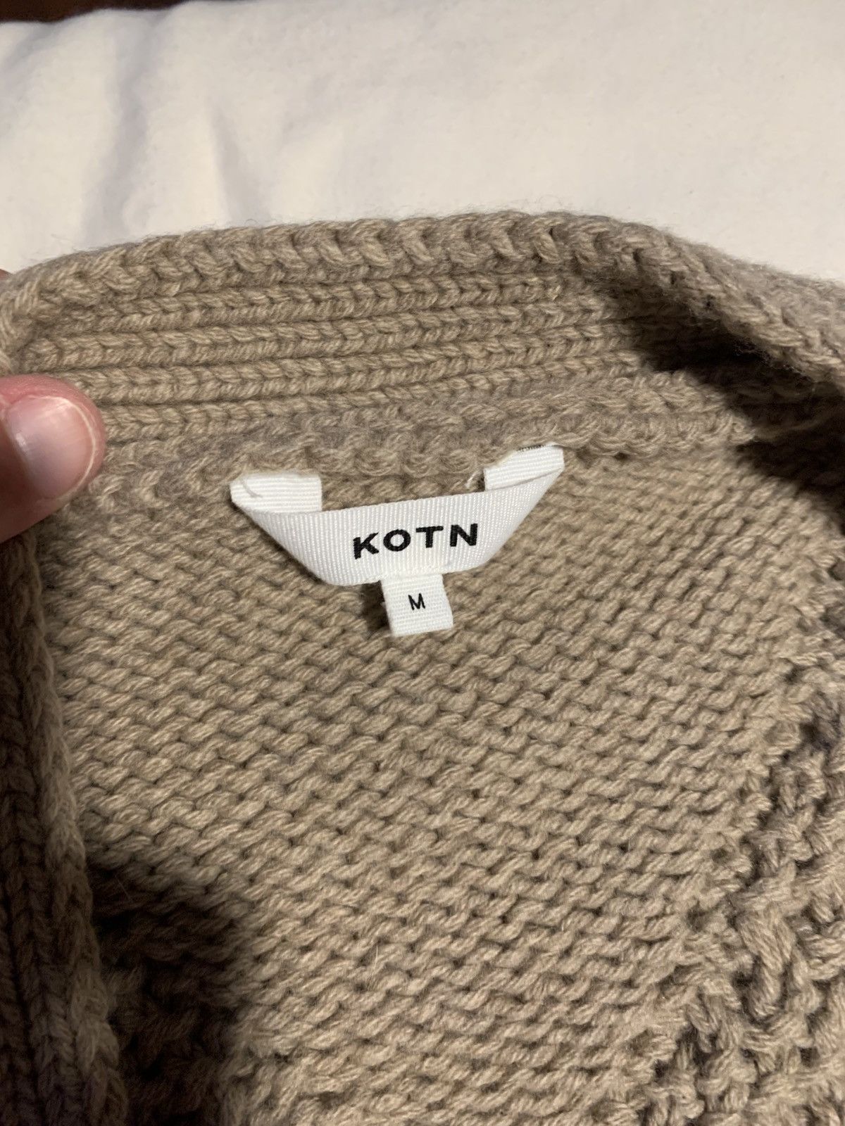 Kotn kotn cable knit cardigan Size US M / EU 48-50 / 2 - 5 Thumbnail