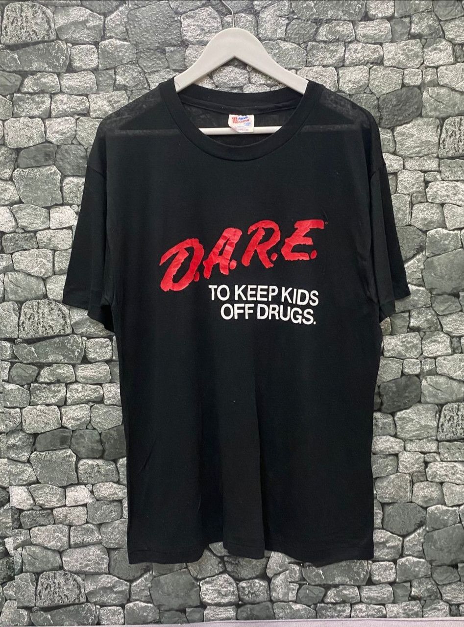 D.A.R.E Vintage 90s DARE To Keep Kids Off Drugs Tshirt Size US L / EU 52-54 / 3 - 1 Thumbnail