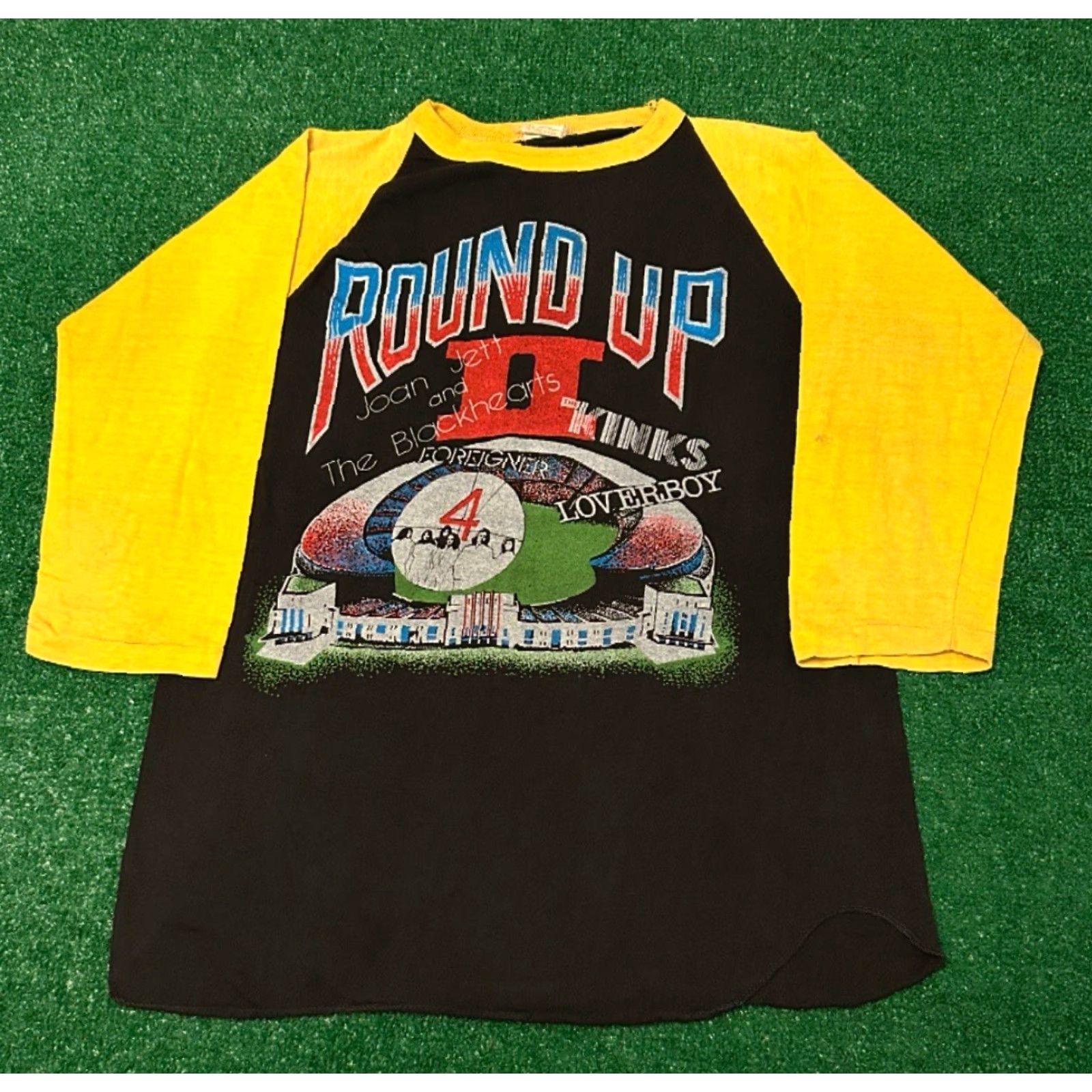 Vintage VINTAGE 80s Summer Round Up Foreigner Kinks Joan Jett Band Tee Shirt L Men Black 3/4 Sleeve Rock USA Size US L / EU 52-54 / 3 - 5 Thumbnail