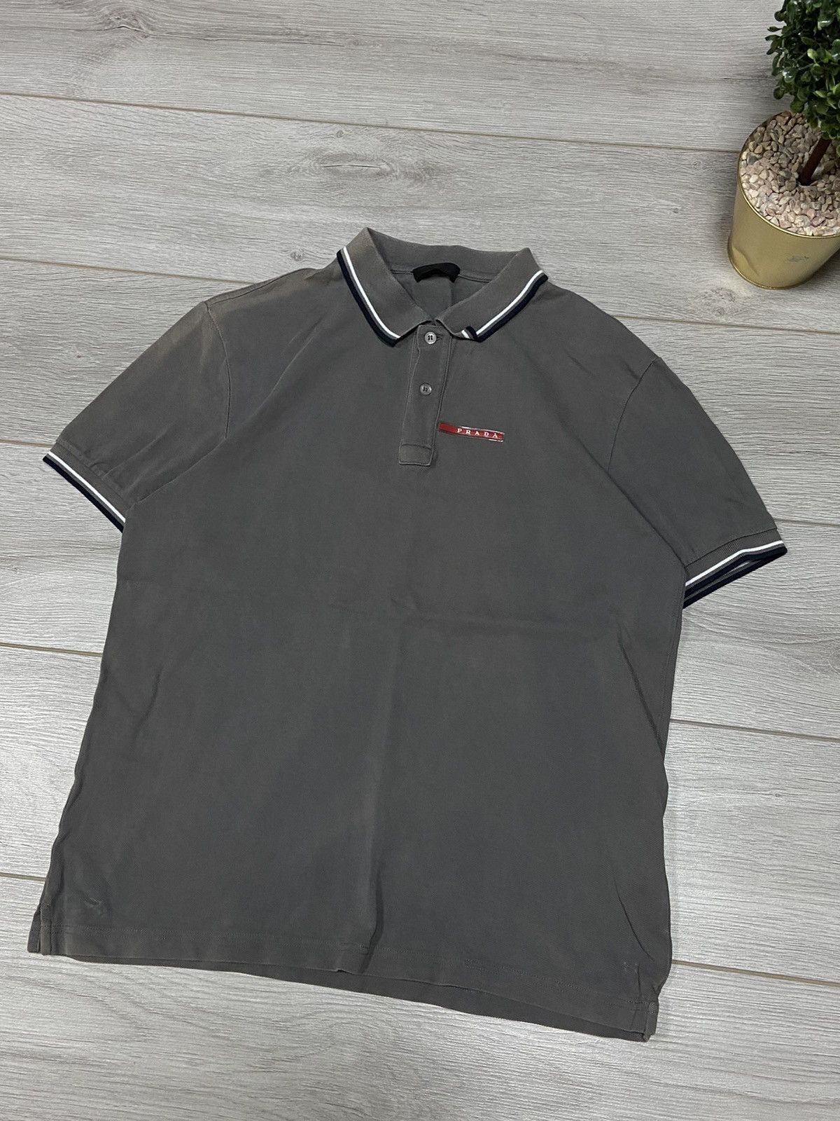 Prada Prada red tab vintage polo Size US XL / EU 56 / 4 - 3 Thumbnail