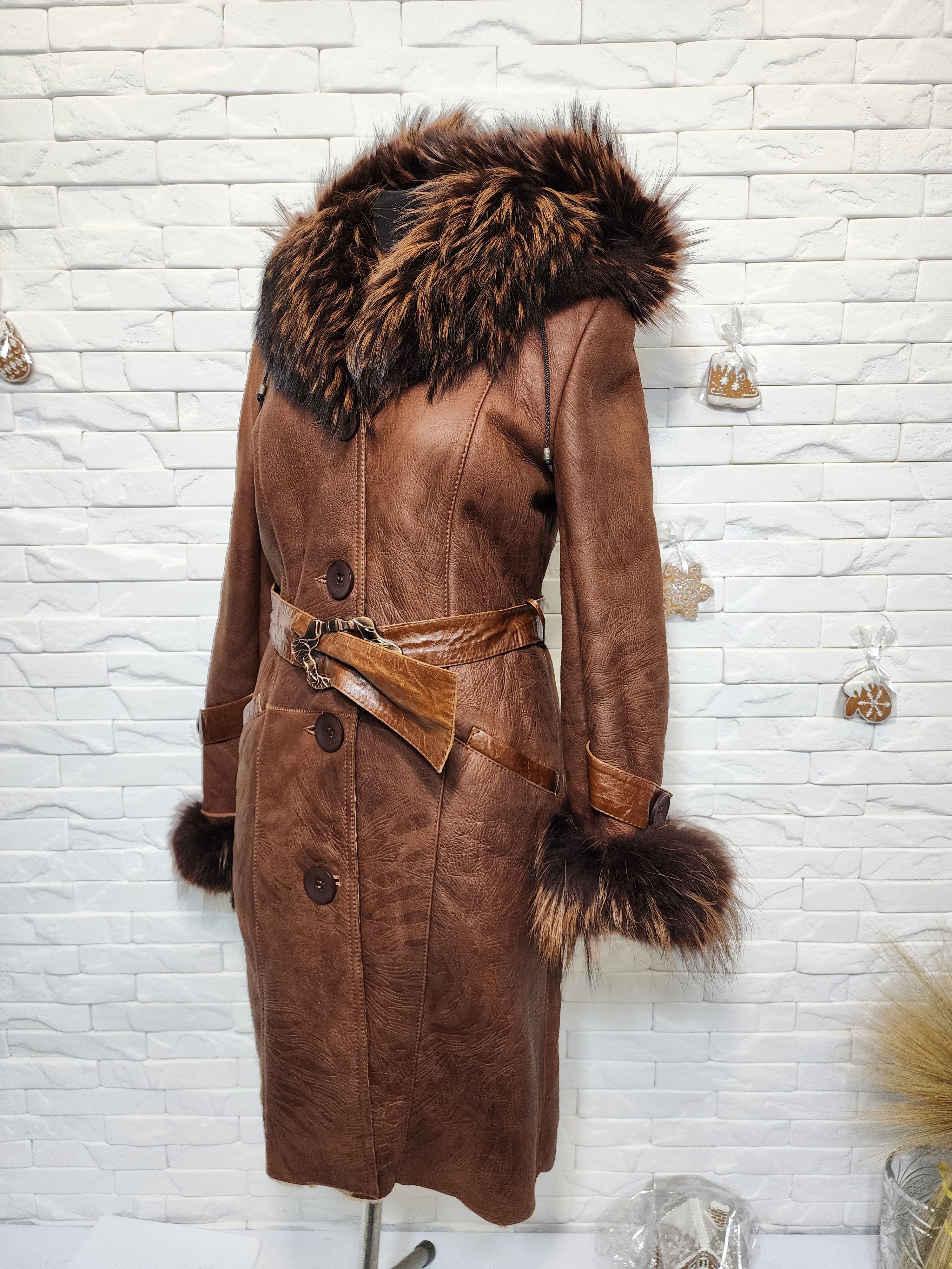 Uniqlo Brown Sheepskin Coat : Hooded Winter Fur Outerwear Size L / US 10 / IT 46 - 2 Thumbnail
