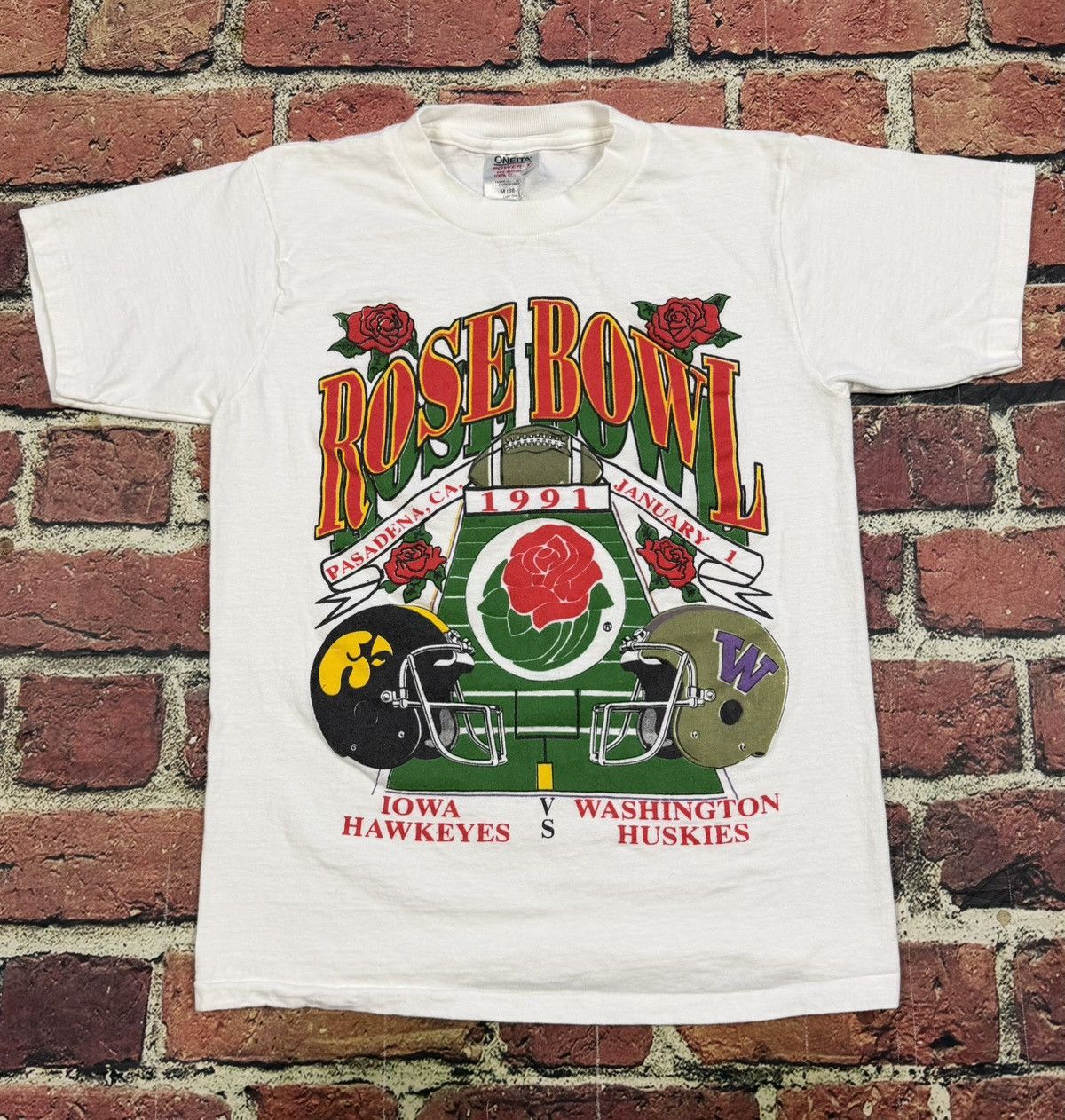 NCAA Vintage 1991 Rose Bowl Washington Huskies Iowa Hawkeyes Tee Size US M / EU 48-50 / 2 - 1 Thumbnail