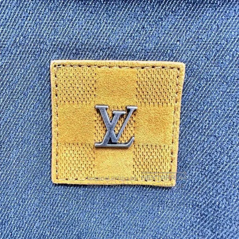 Louis Vuitton Louis Vuitton Jacquard Logo washed denim jacket Size US S / EU 44-46 / 1 - 7 Thumbnail