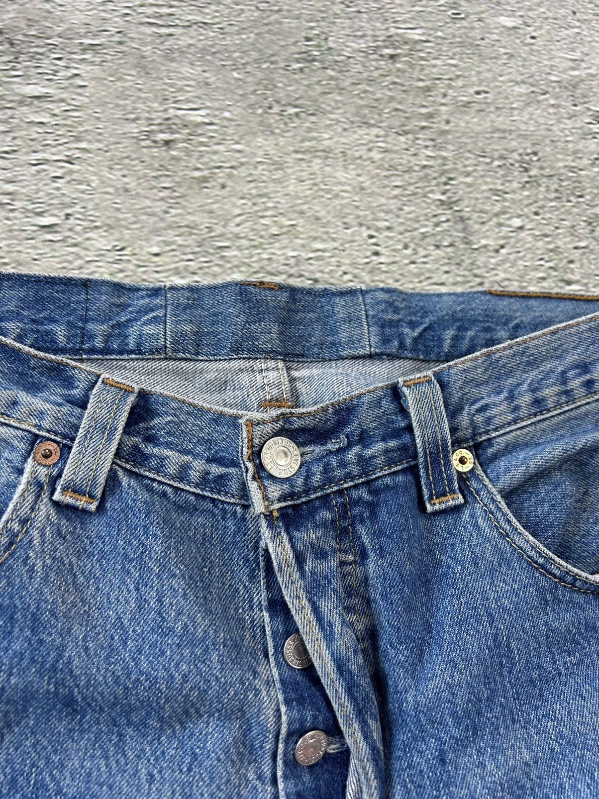 Levi's × Vintage Levi’s 501 vintage blue jeans denim pants Size US 34 / EU 50 - 4 Thumbnail