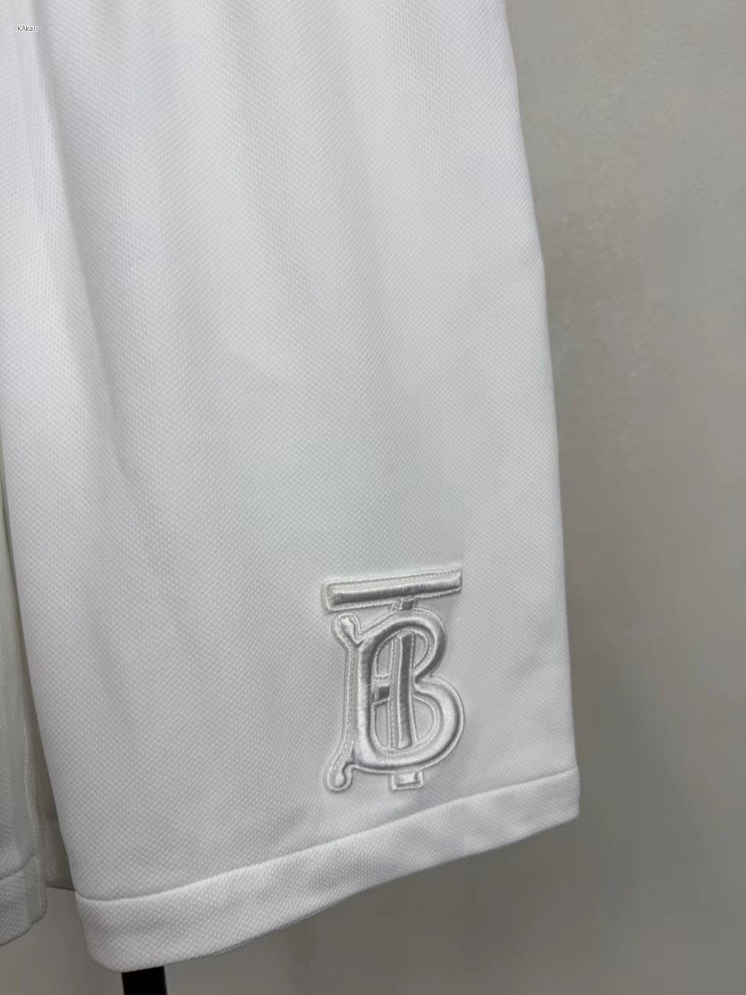 Burberry Burberry TB Embroidered Shorts Size US 30 / EU 46 - 7 Thumbnail