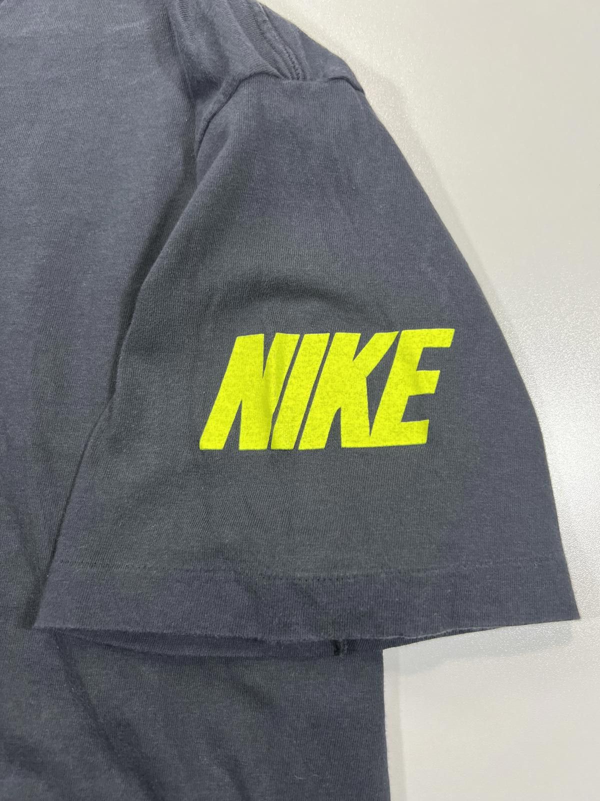 Nike Vintage Nike grey tag Men's XL Graphic T-Shirt Black Size US XL / EU 56 / 4 - 4 Thumbnail