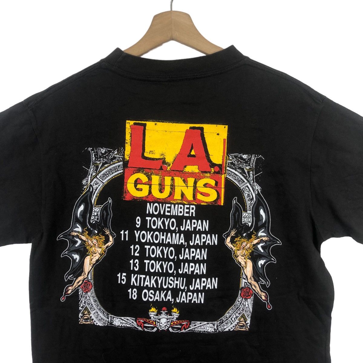 Band Tees Vintage 1991 LA GUNS Hollywood Vampires Tour Tee Shirt Size US L / EU 52-54 / 3 - 5 Thumbnail