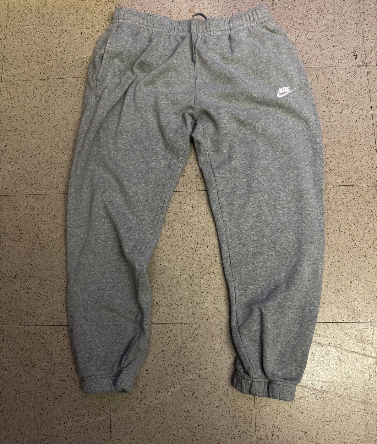Nike Nike Men's Solo Swoosh Fleece Pants Size US 33 - 2 Thumbnail