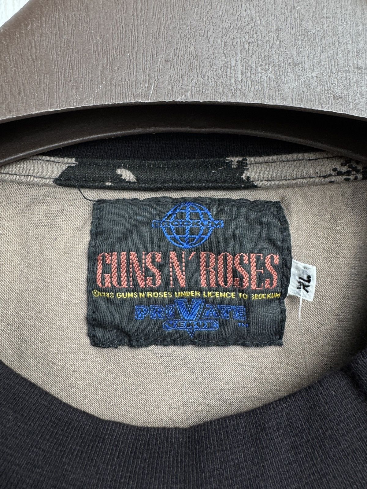 Brockum New Vintage Guns N Roses 1993 Licensed Brockum band T-shirt Size US XL / EU 56 / 4 - 11 Thumbnail