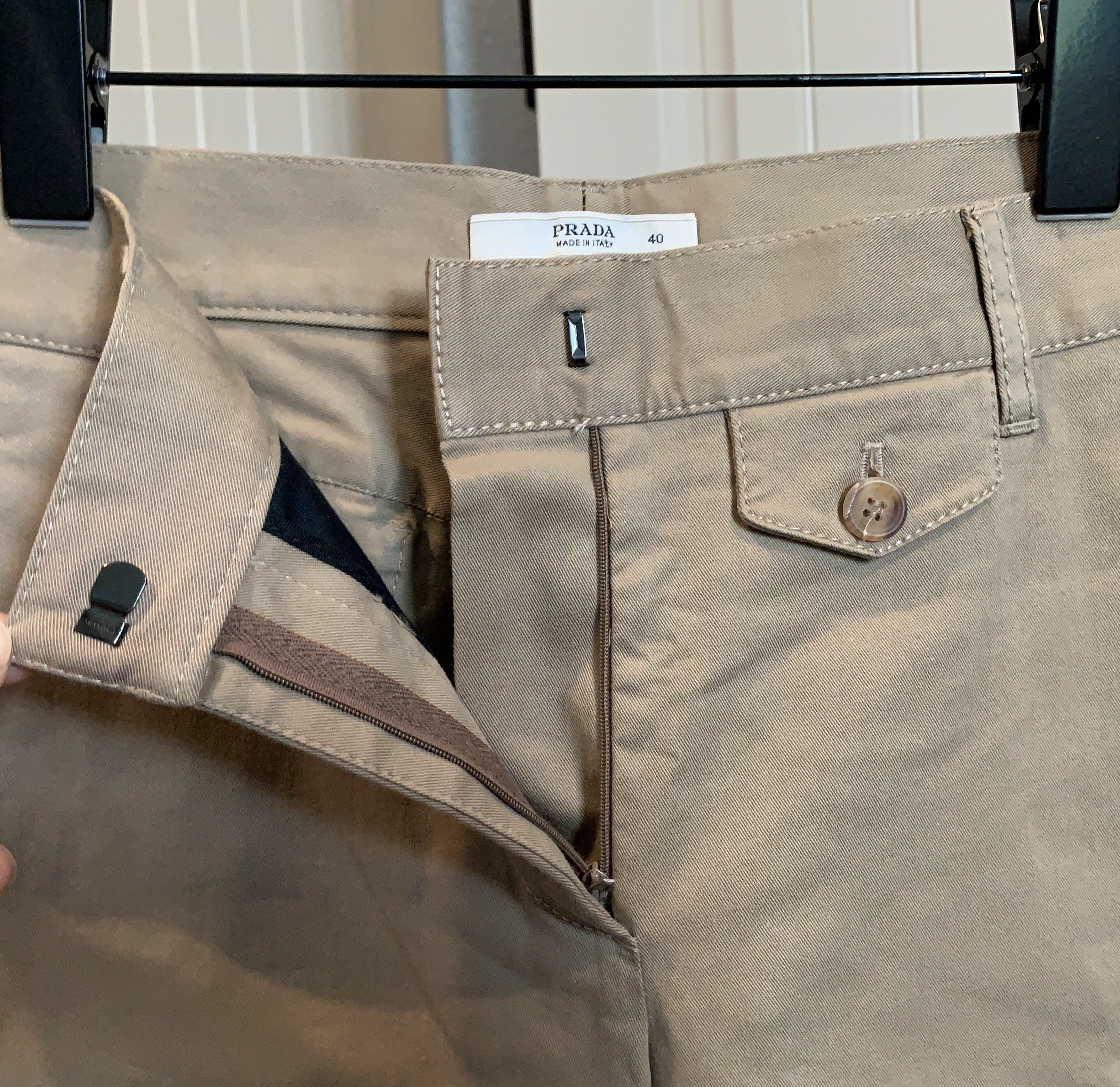 Prada Khaki Cotton Twill Patch Coin Pocket Capri Trousers Size 27" / US 4 / IT 40 - 2 Thumbnail
