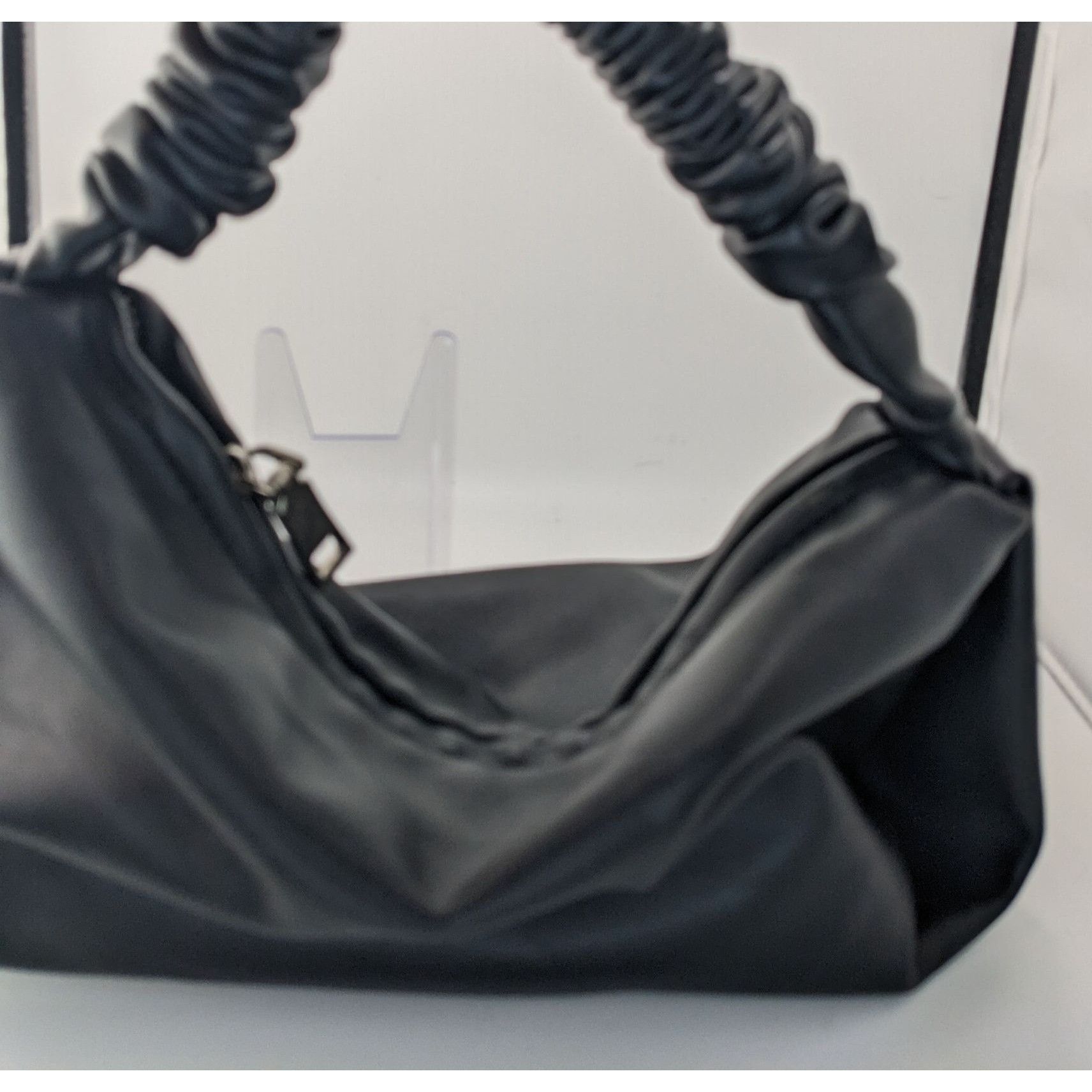 Other Black Faux Leather Scrunch Handle Shoulder Bag With Zipper C Size ONE SIZE - 6 Thumbnail