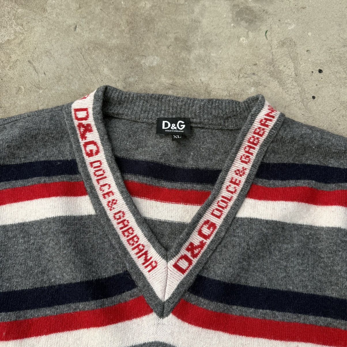 Dolce & Gabbana Dolce & Gabbana V-neck Wool Sweater Size US XL / EU 56 / 4 - 5 Thumbnail