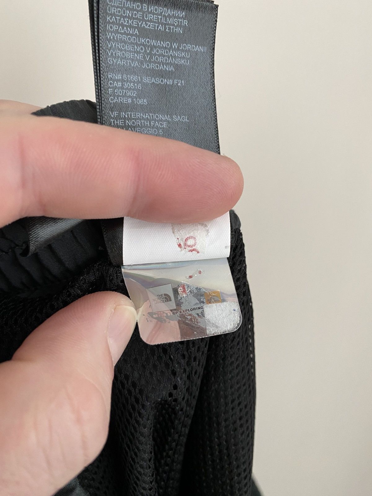 The North Face The North Face Training Mountain Athletic joggers in black Size US 32 / EU 48 - 8 Thumbnail