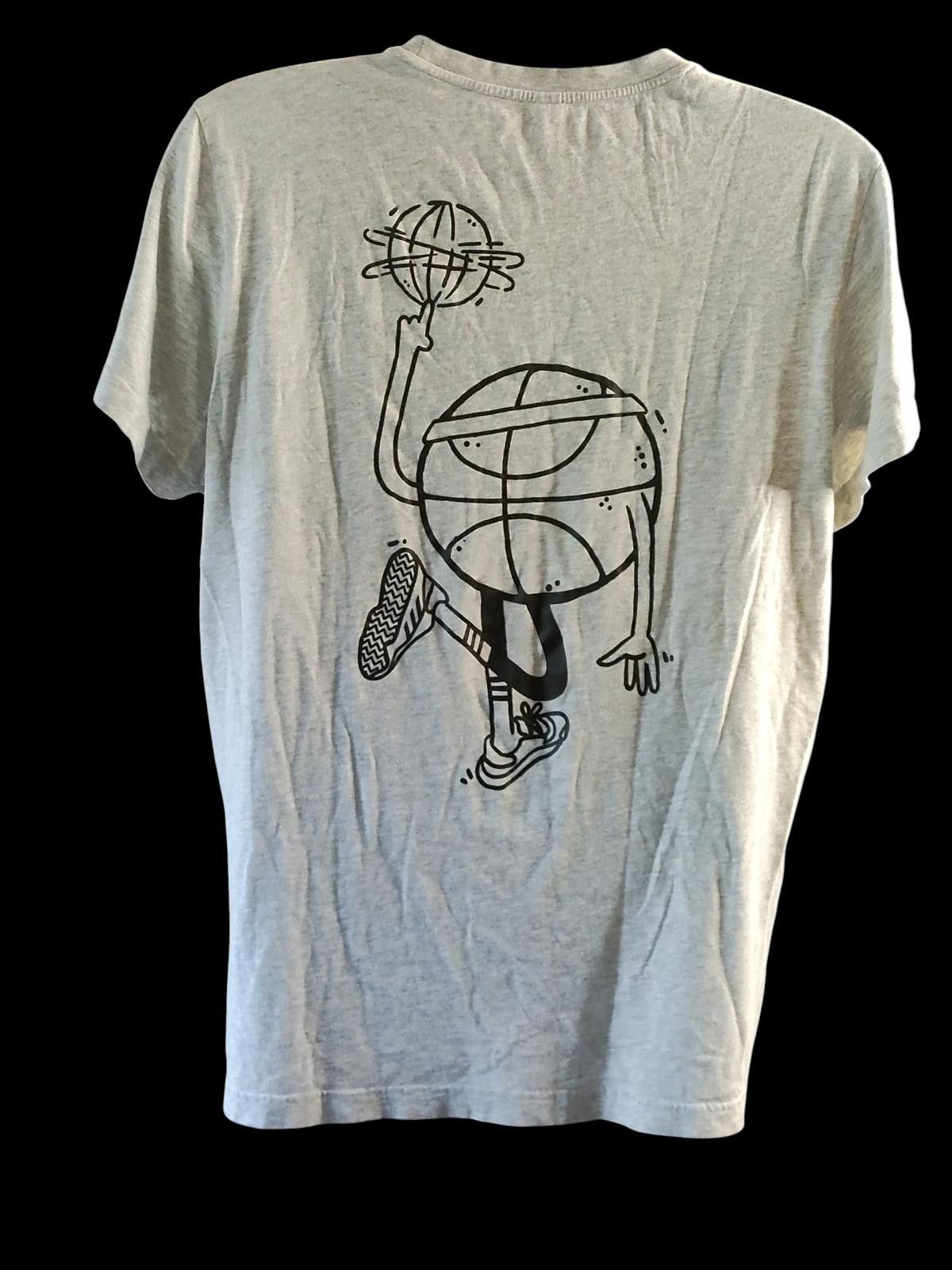 Adidas Adidas Men's Graphic Basketball T-Shirt, Light Gray Size US L / EU 52-54 / 3 - 5 Thumbnail