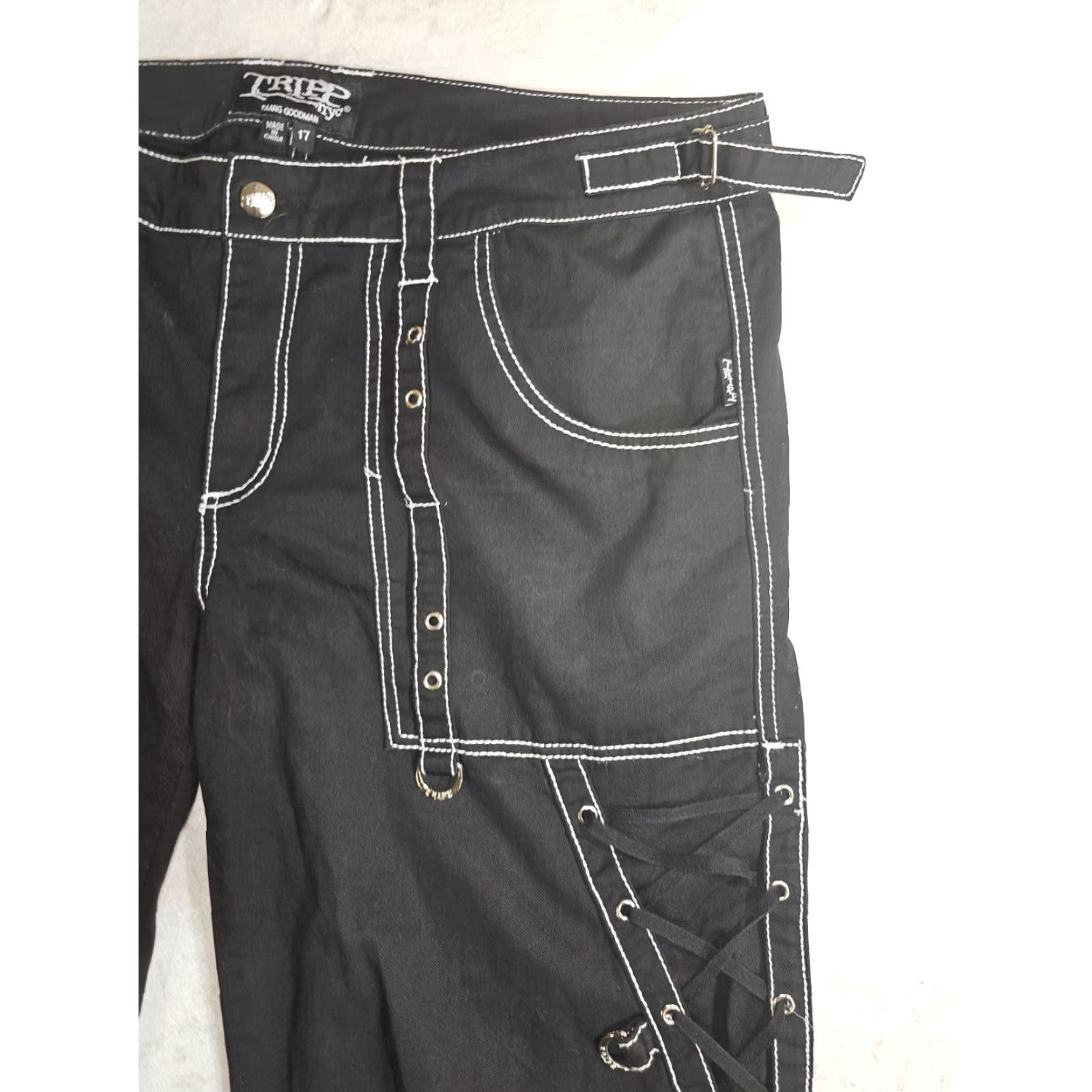 Tripp NYC VINTAGE TRIPP NYC Daang Goodman Black Bondage Chains Goth Pants Sz 17 Inseam 32 Size 38" / US 16 / IT 52 - 6 Thumbnail