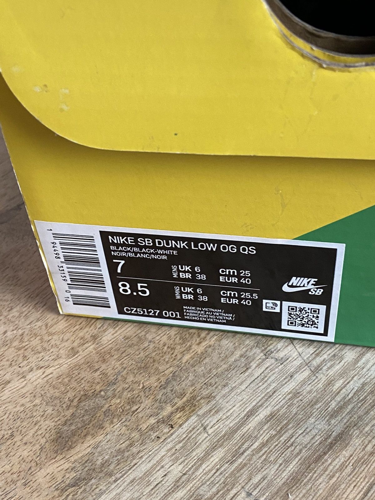 Nike New Rare Nike Sb Dunk Low "Medicom Toy" 2020 Size 7US Size US 7 / EU 40 - 12 Thumbnail