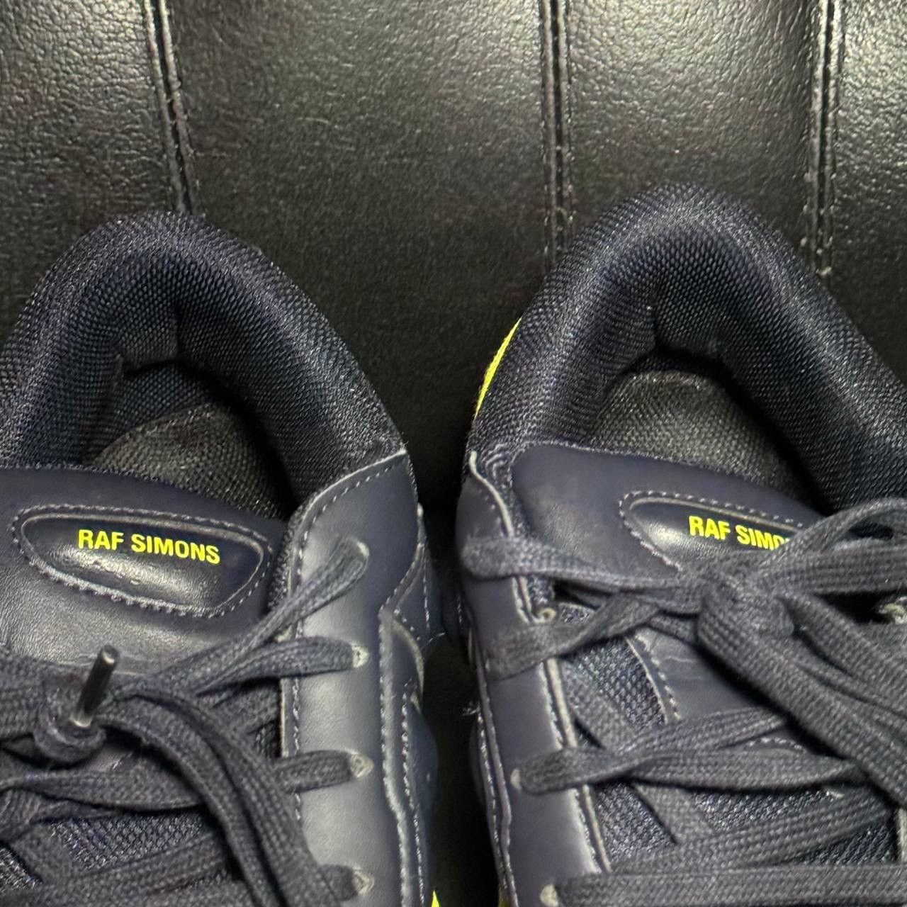 Adidas × Raf Simons 9us Adidas Raf Simons Ozweego Yellow FW18 Size US 9 / EU 42 - 6 Thumbnail