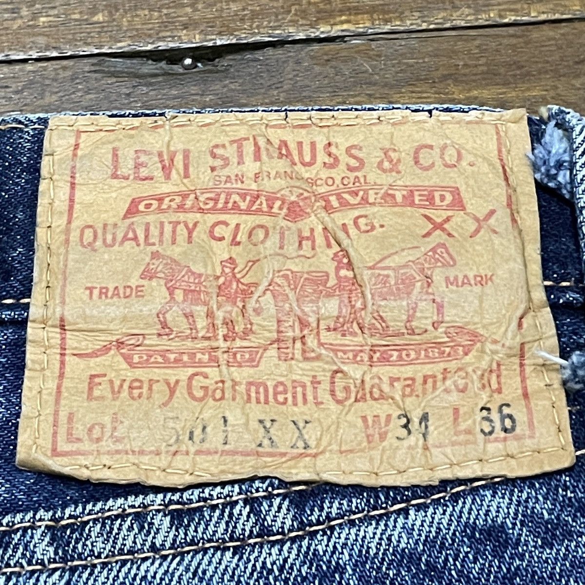 Levi's Very Rare Vintage Levis 501XX Big E Selvedge Jeans 1990s Size US 34 / EU 50 - 9 Thumbnail