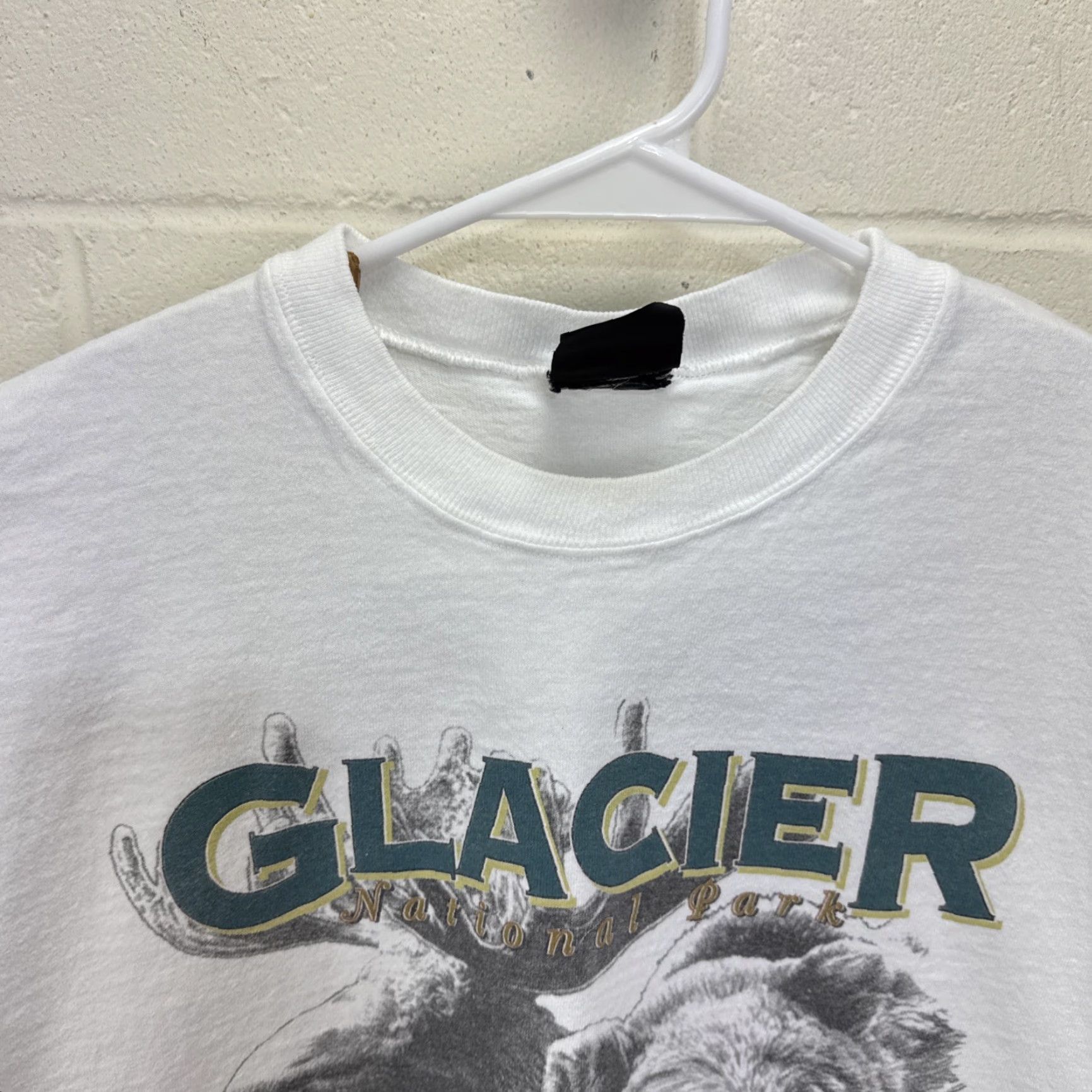 Vintage VINTAGE Montana Glacier National Forest T Shirt Large White Cotton Logo Animals 90s Mens Size US L / EU 52-54 / 3 - 4 Thumbnail