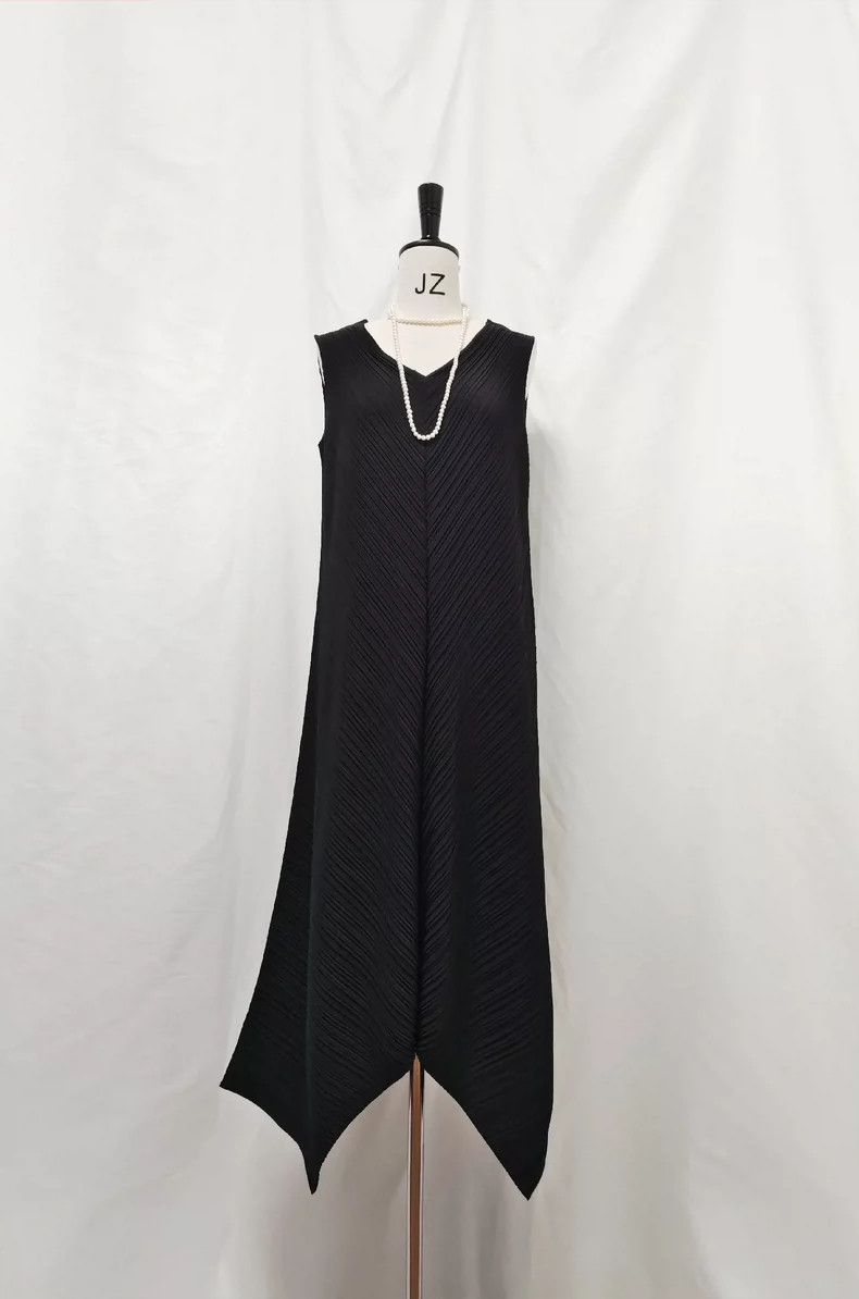 Issey Miyake Issey Miyake size:2 Black mainline irregular-shaped long d Size M / US 6-8 / IT 42-44 - 1 Thumbnail