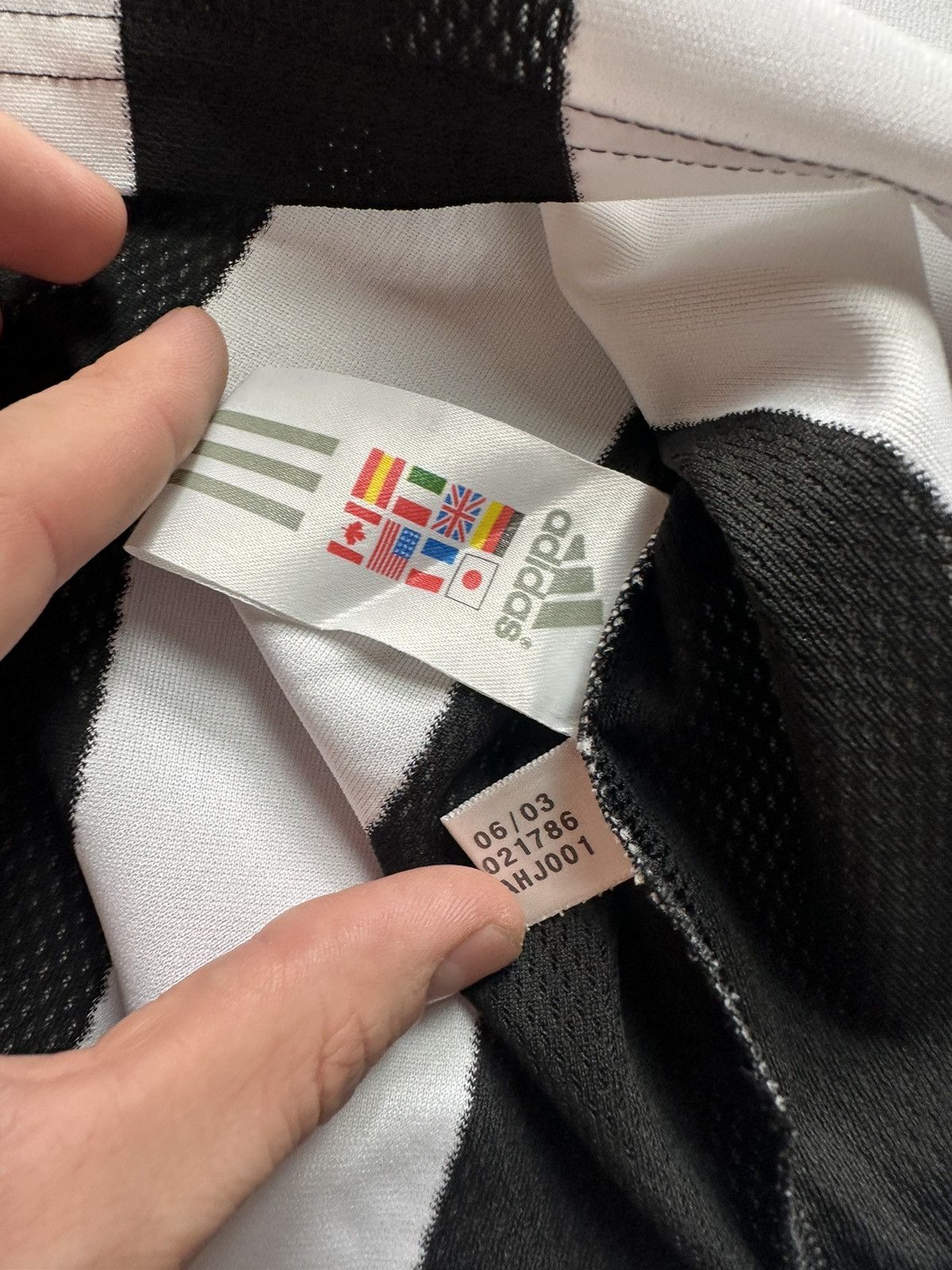 Adidas × Vintage Vintage adidas new Castle United soccer jersey size M Size US M / EU 48-50 / 2 - 4 Thumbnail