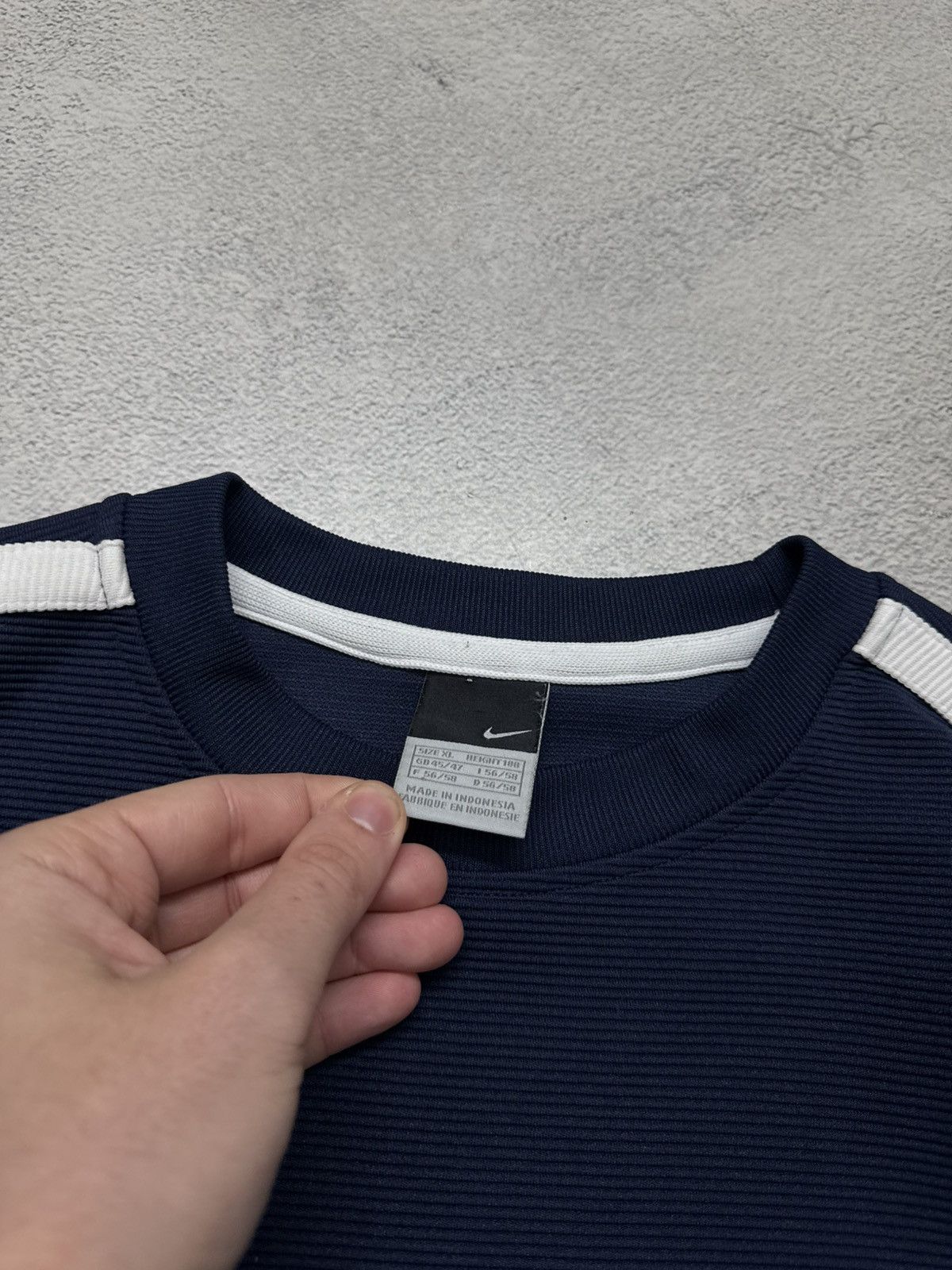 Nike Vintage Y2K Nike Mini Swoosh Sweatshirt 00’s Size US XL / EU 56 / 4 - 8 Thumbnail