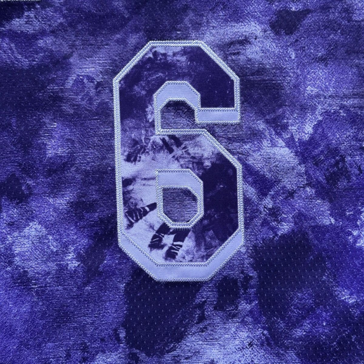 Nike LEBRON JAMES LAKERS SELECT SERIES SWINGMAN STITCHED 44 NBA Size US M / EU 48-50 / 2 - 6 Thumbnail
