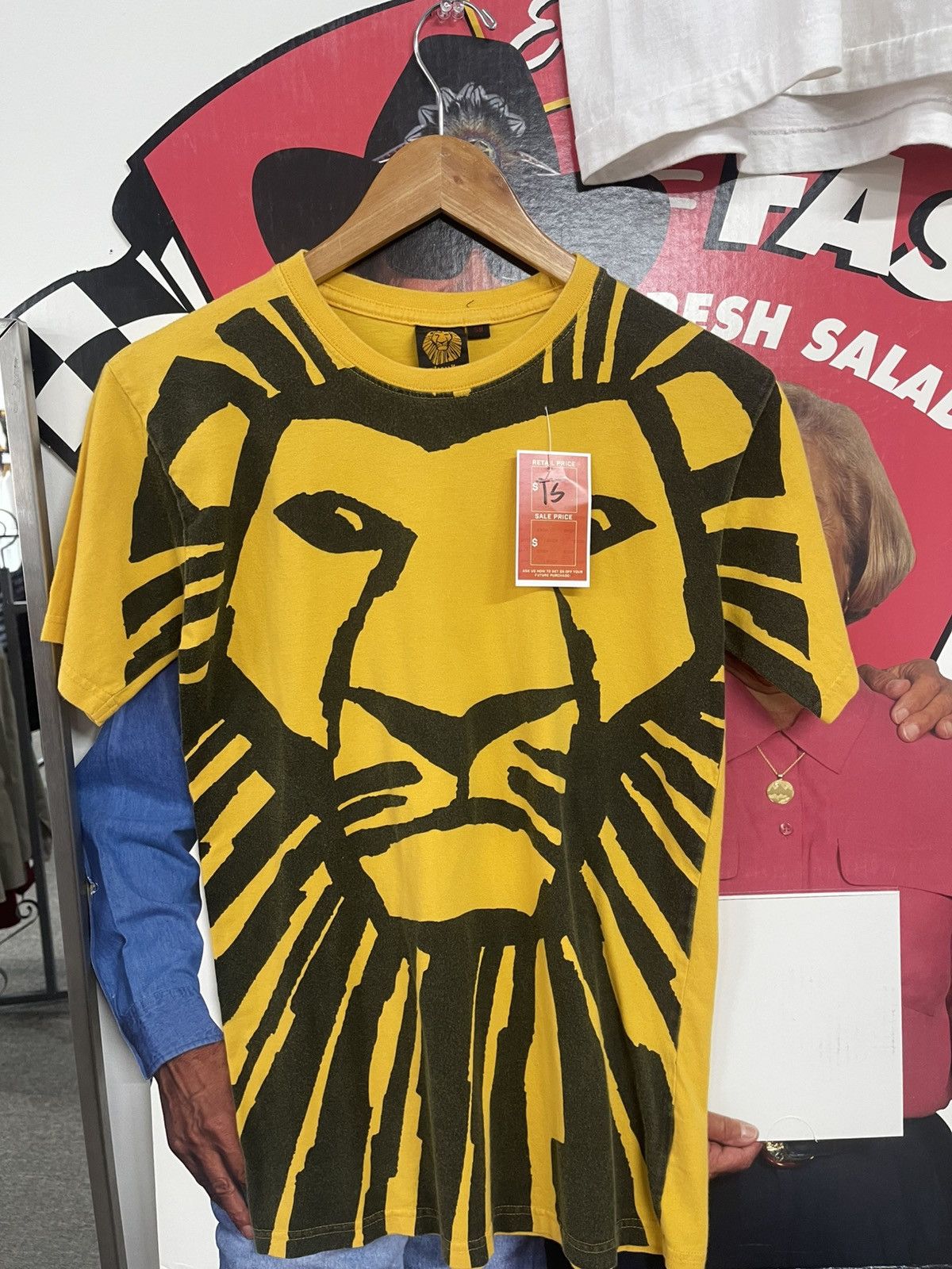 Vintage Yellow lion king Size US S / EU 44-46 / 1 - 1 Preview