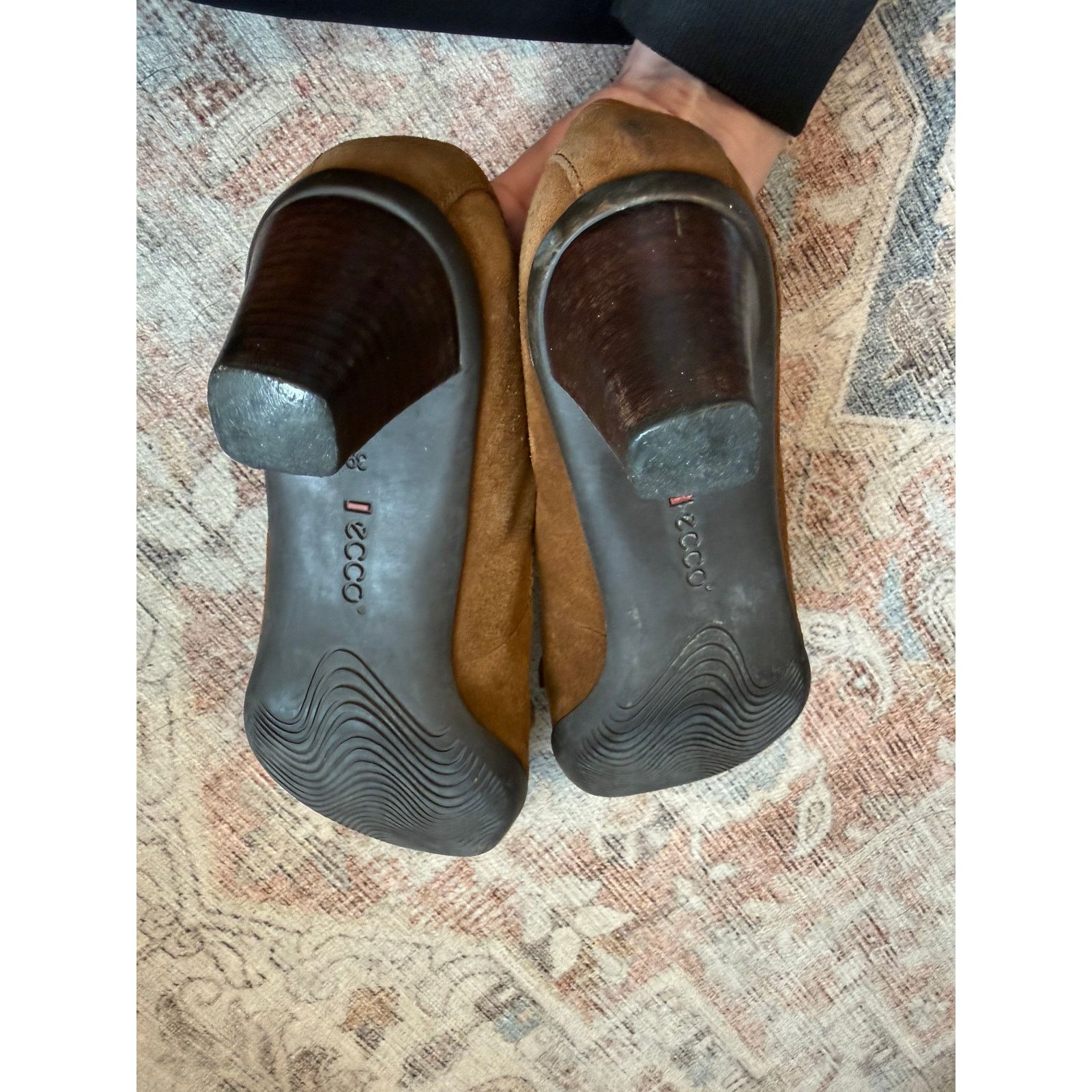 Ecco ECCO Brown Suede Leather Pump Heels w/Buckle Sz EU 39/ US 8 Size US 8 / IT 38 - 4 Thumbnail
