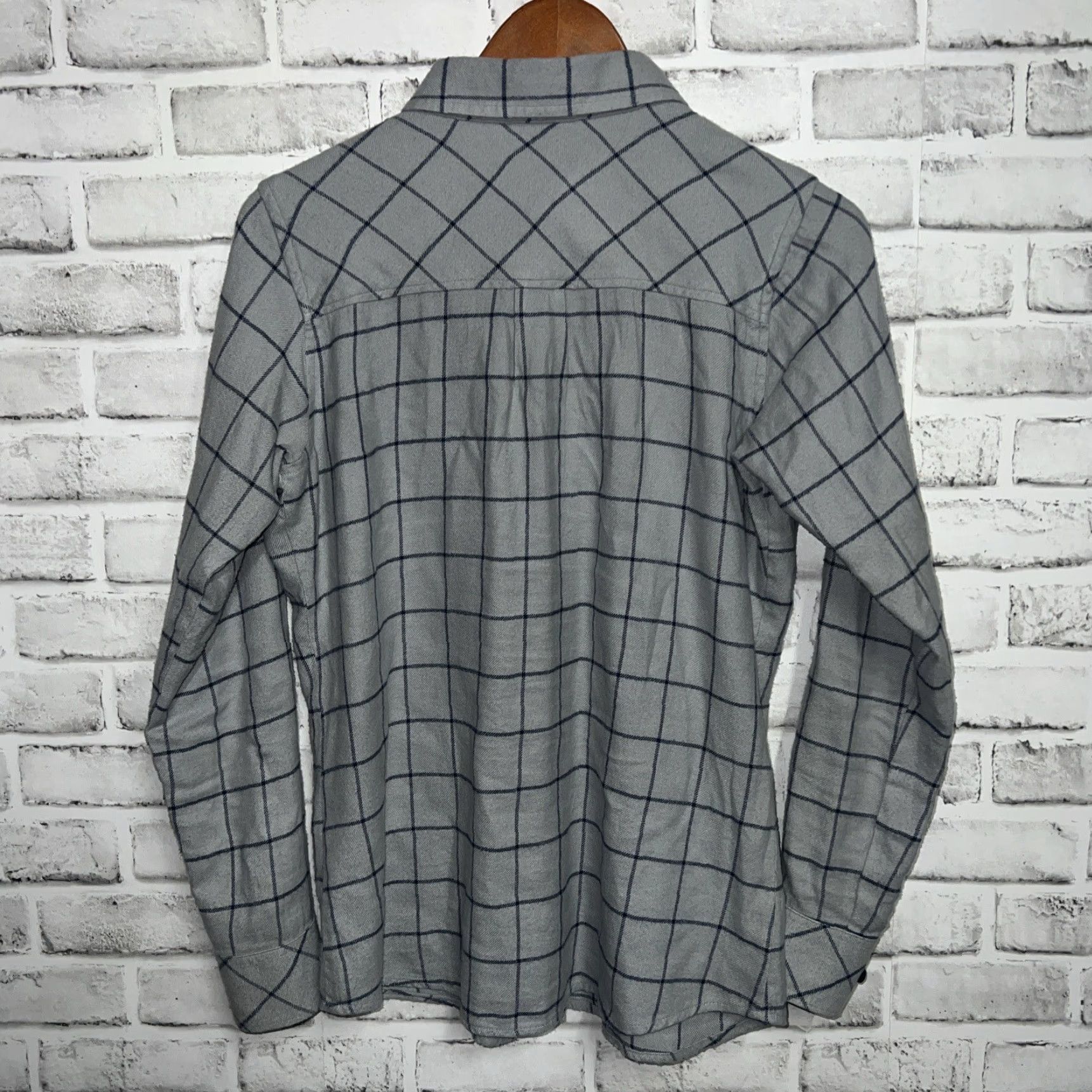 Mountain Khakis VINTAGE Mountain Khakis Gray Plaid Flannel Button-Up Shirt Womens Size S Size S / US 4 / IT 40 - 4 Thumbnail