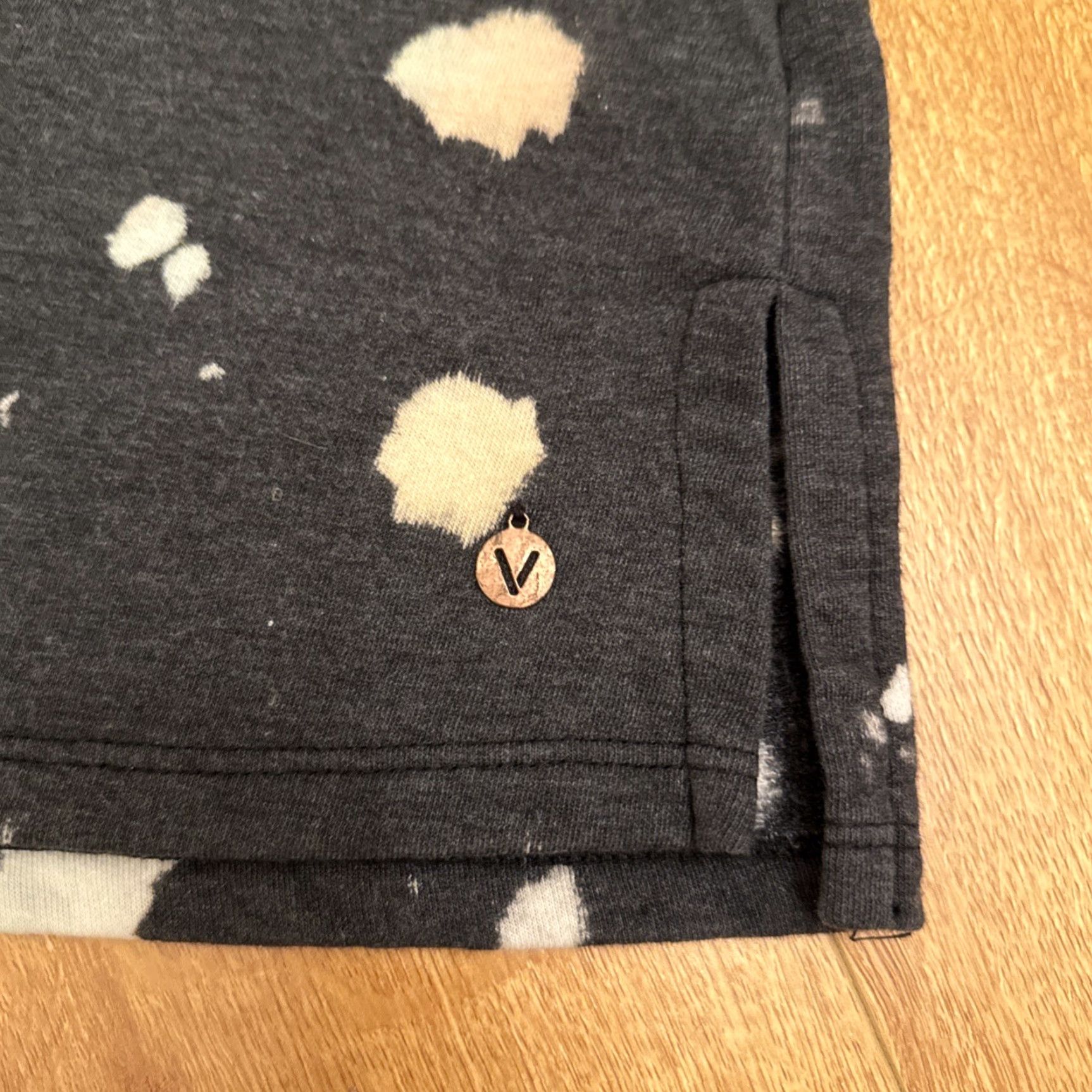 Vintage Livi Lane Bryant Gray Polka Dot Tie Dye Sweatshirt Women 28 Boho Pullover Long Sleeve Product Size 28 Womens Size 4XL / US 24-26 - 5 Thumbnail