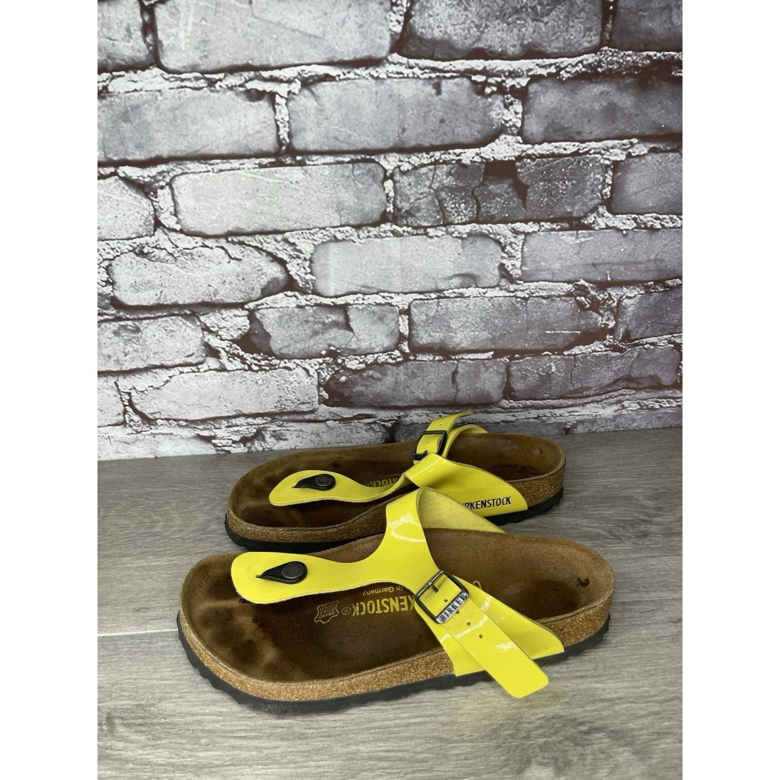 Birkenstock Birkenstock Gizeh Yellow Patent Leather Cork Slide Sandals W Size US 6.5 / IT 36.5 - 20 Thumbnail