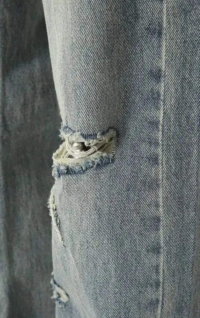 Japanese Brand Men's Ripped Denim Jeans Size US 32 / EU 48 - 6 Thumbnail